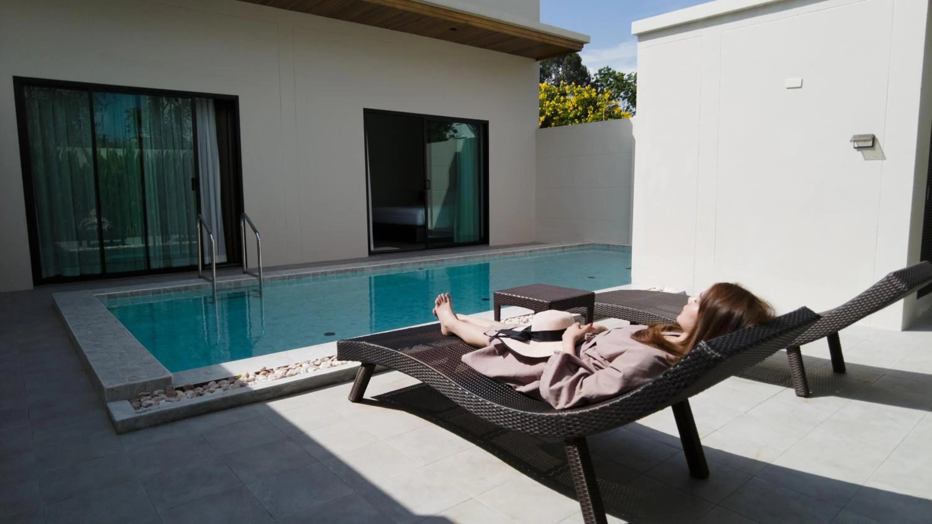 Swimming pool in Toledo Pool Villa