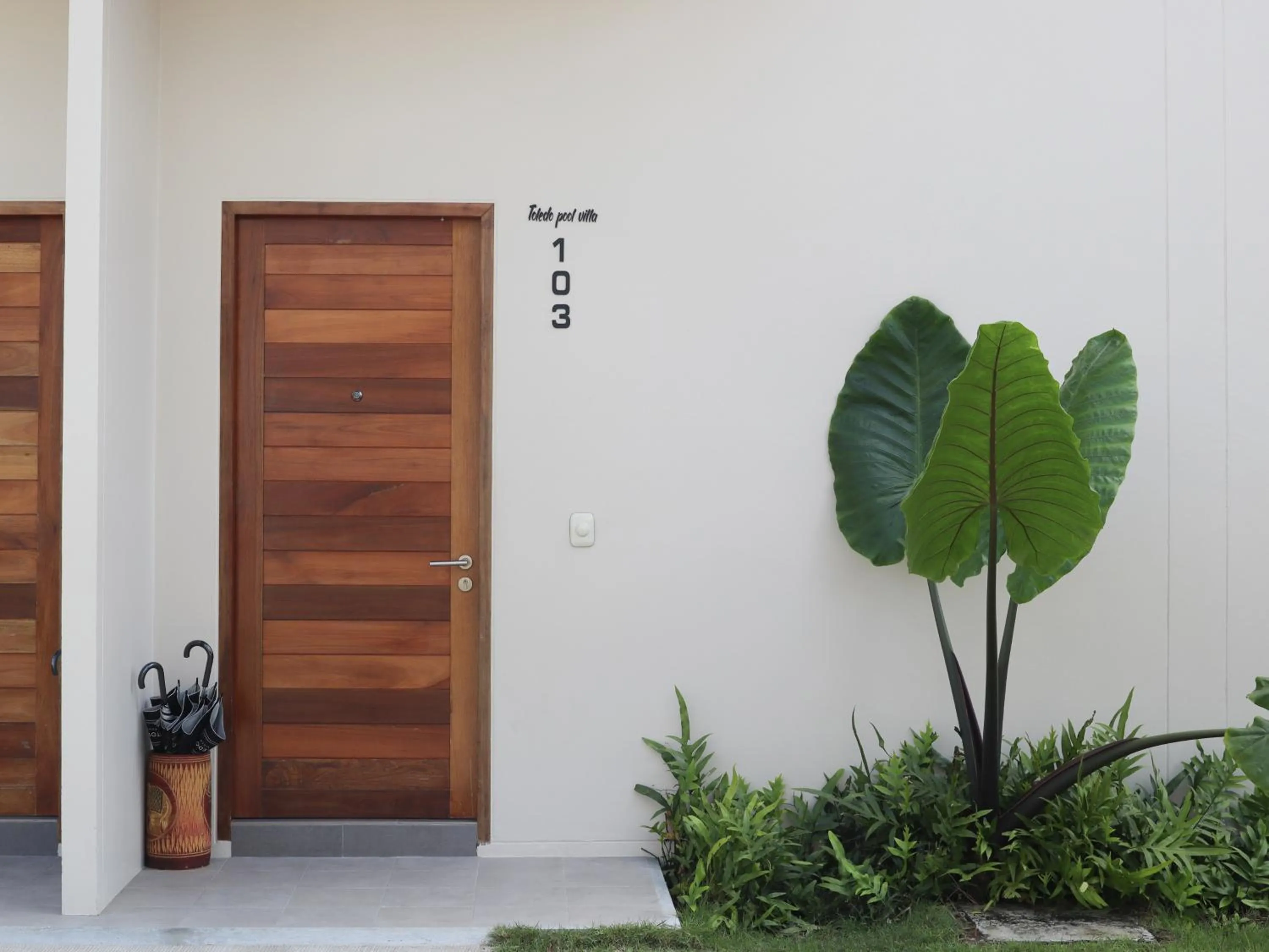 Facade/entrance in Toledo Pool Villa