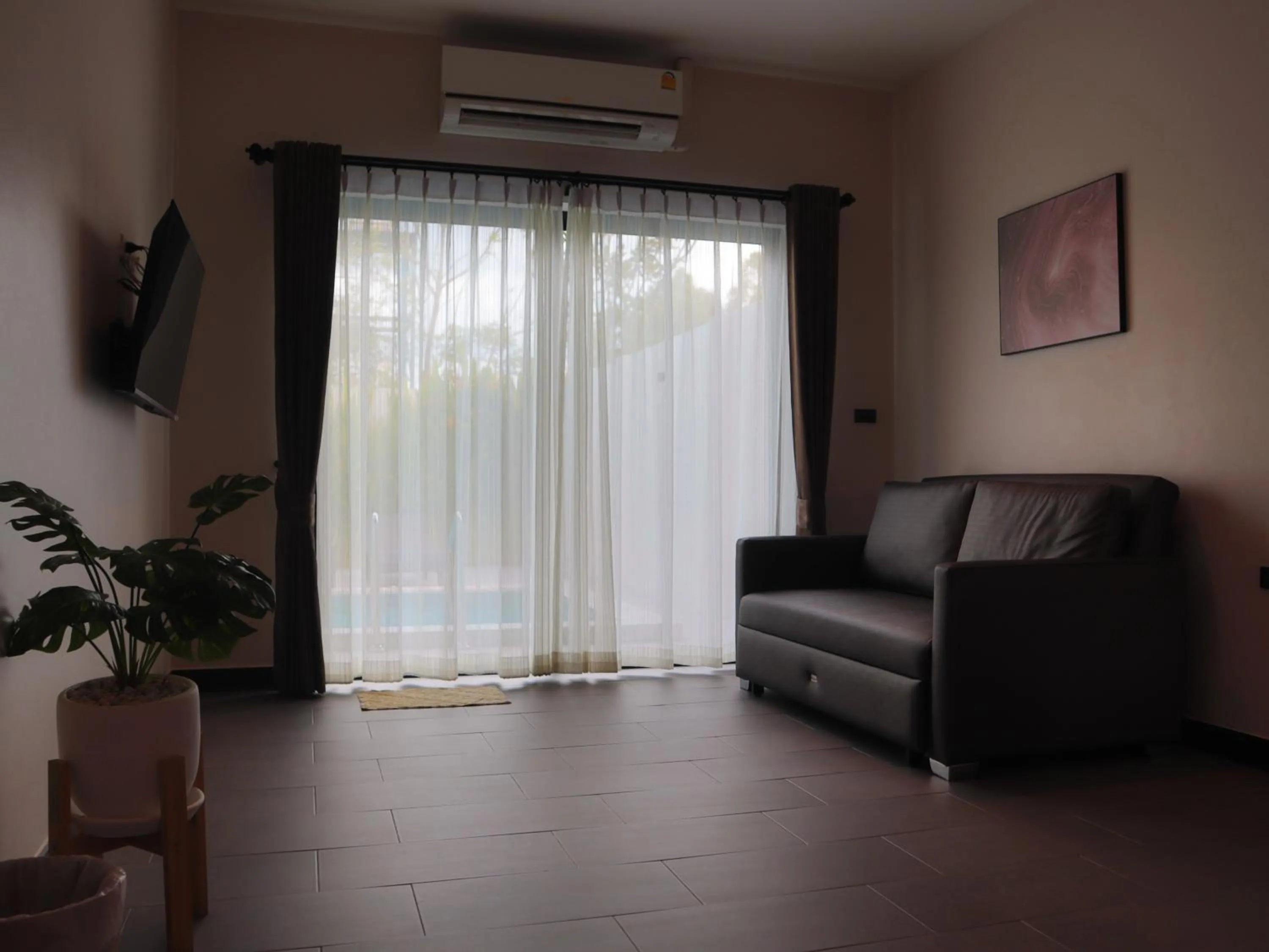 TV and multimedia in Toledo Pool Villa