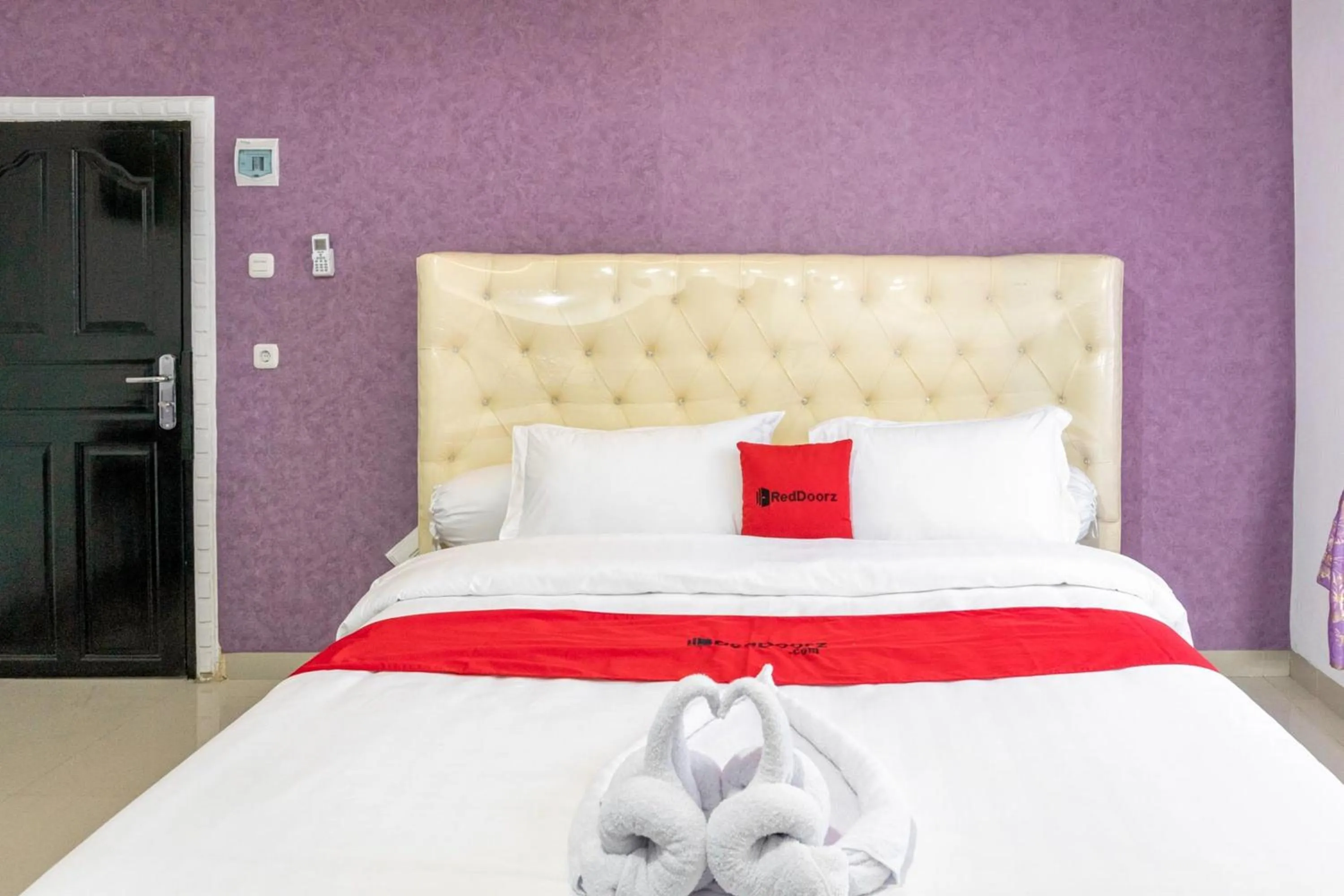 Bed in RedDoorz near Manhattan Times Square Medan 2