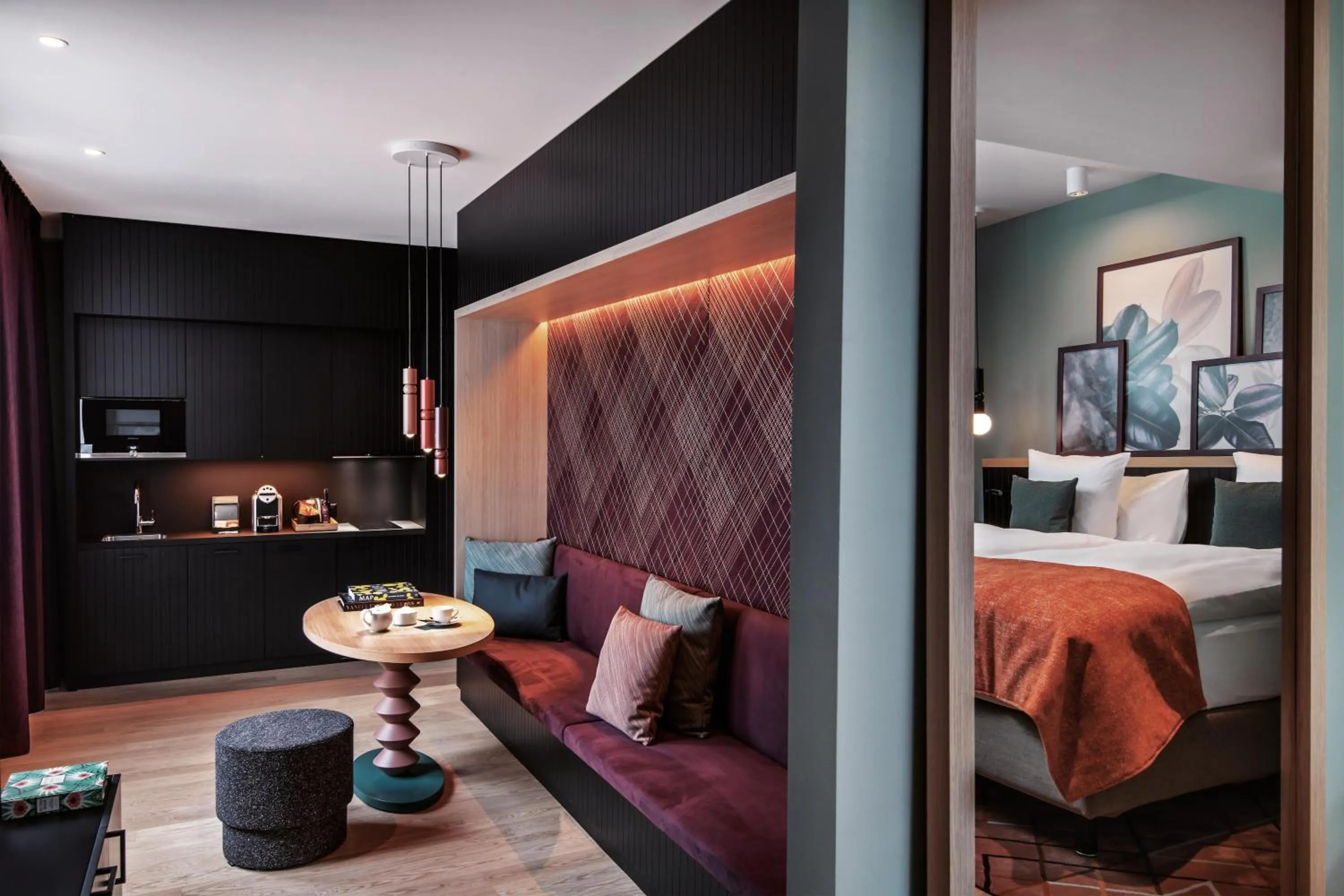 Kitchen or kitchenette, Bed in Sorell Boutique-Hotel St Peter Zürich