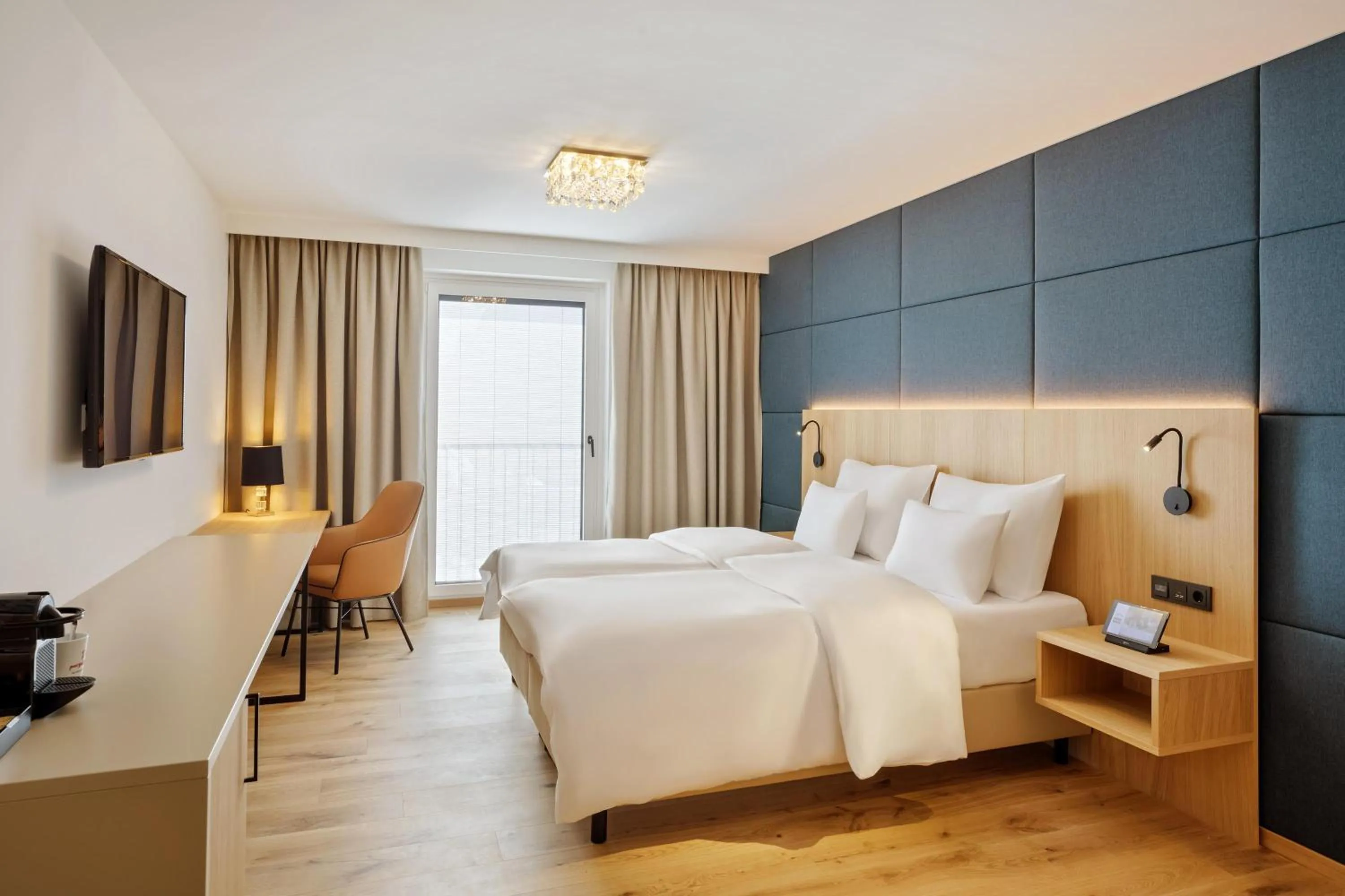 Photo of the whole room, Bed in Austria Trend Hotel Maximilian