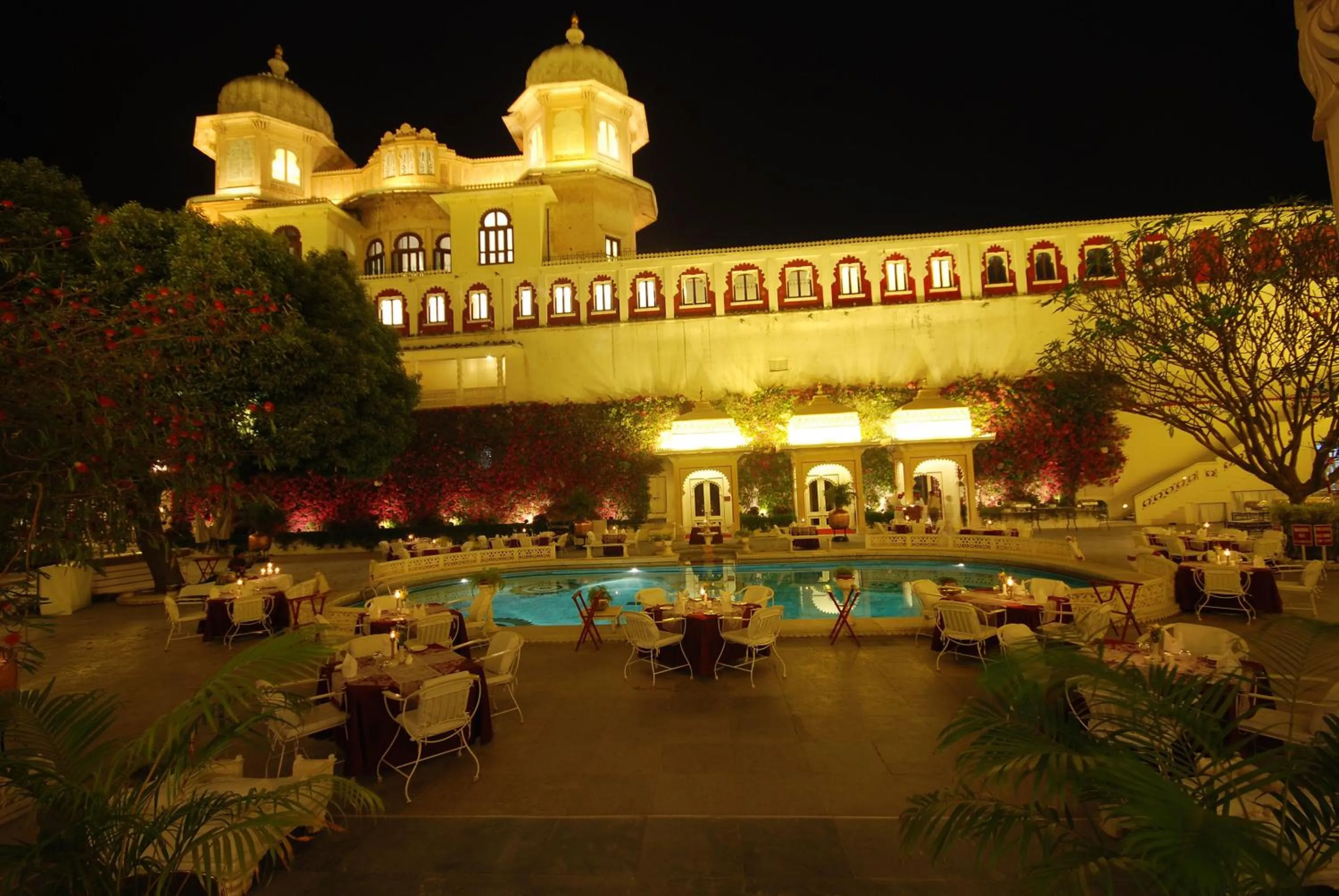 Restaurant/places to eat in Shiv Niwas Palace by HRH Group of Hotels