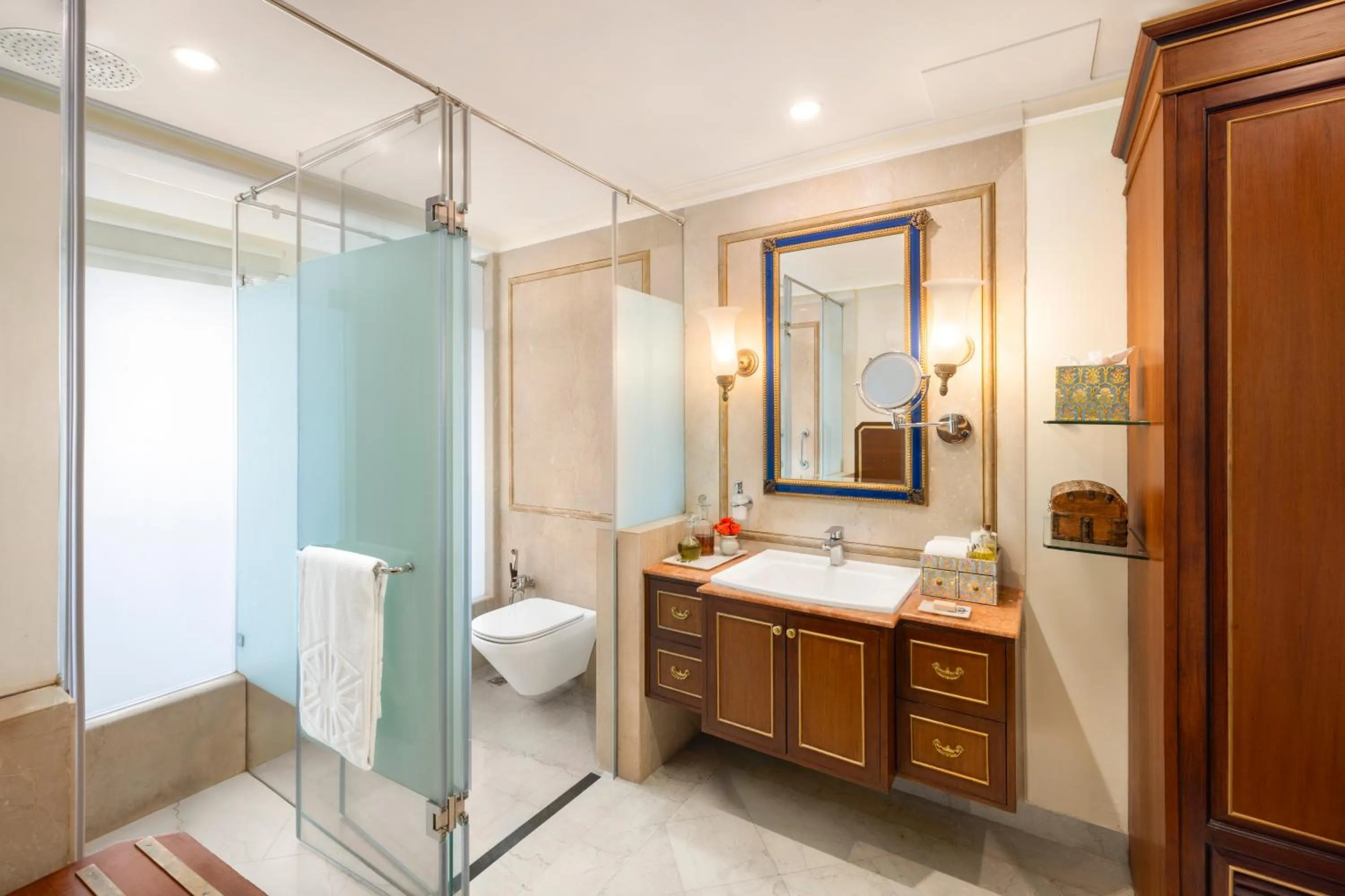 Bathroom in Taj Fateh Prakash Palace Udaipur