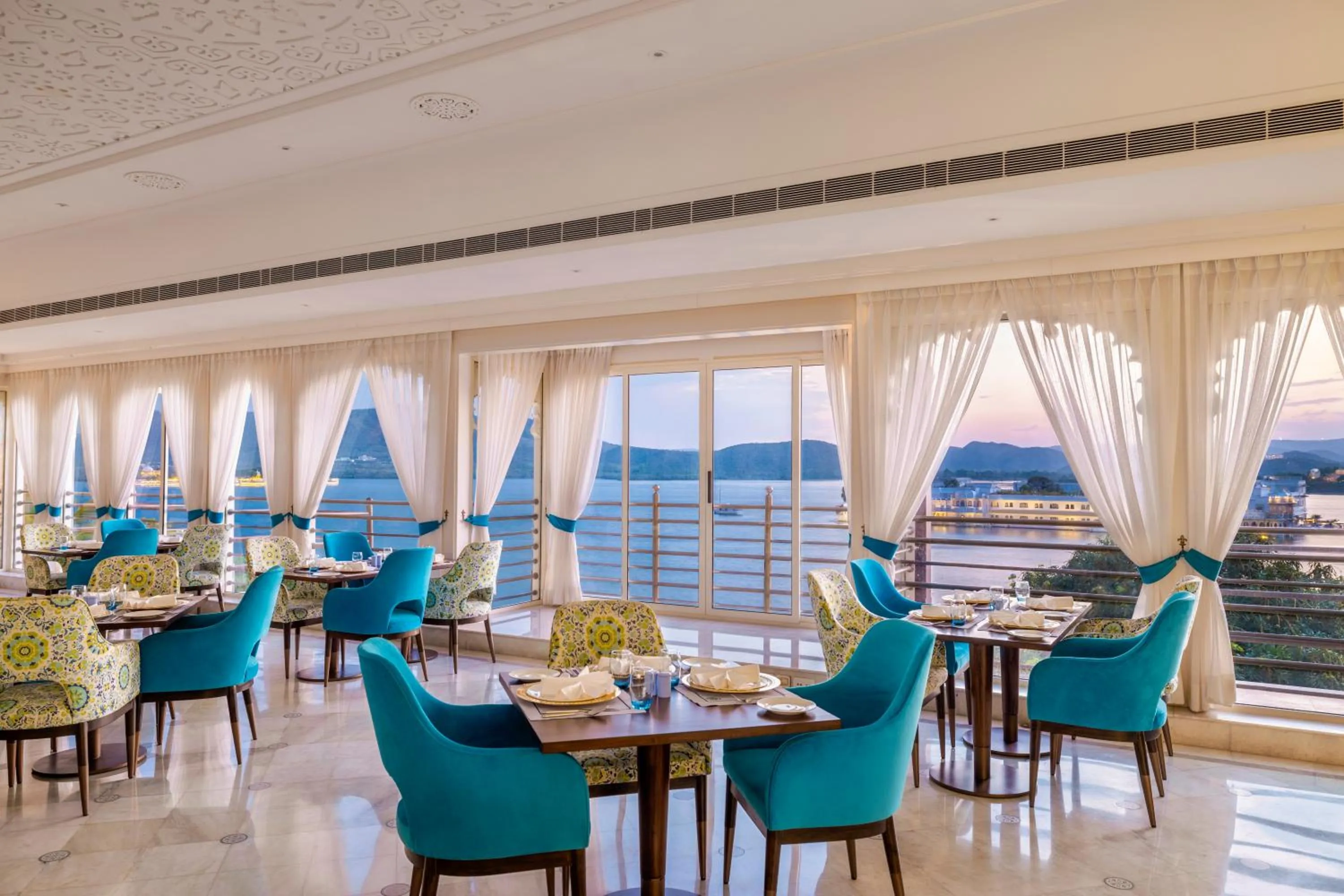 Restaurant/places to eat in Taj Fateh Prakash Palace Udaipur