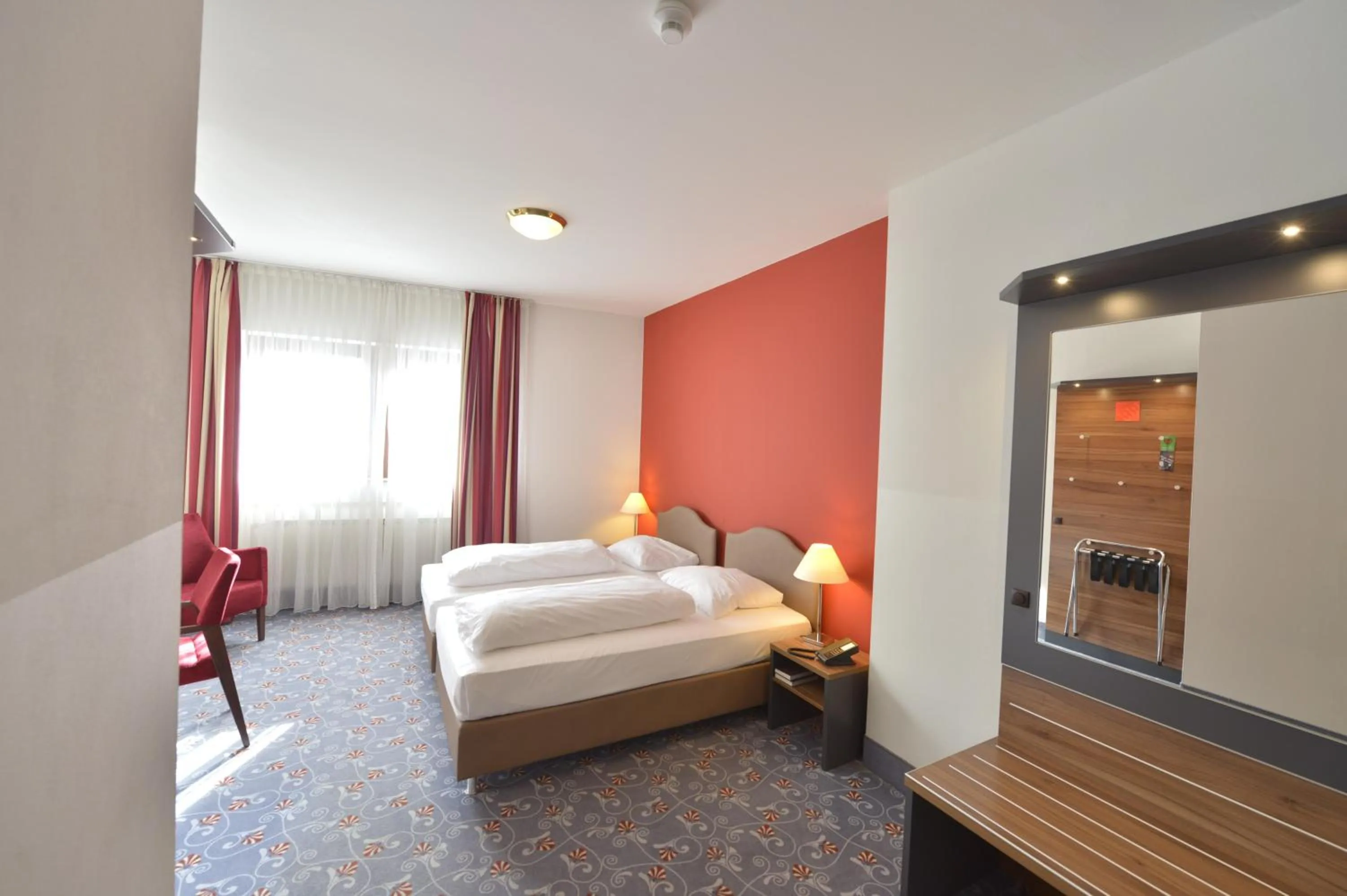 Bed in Prinzhotel Rothenburg