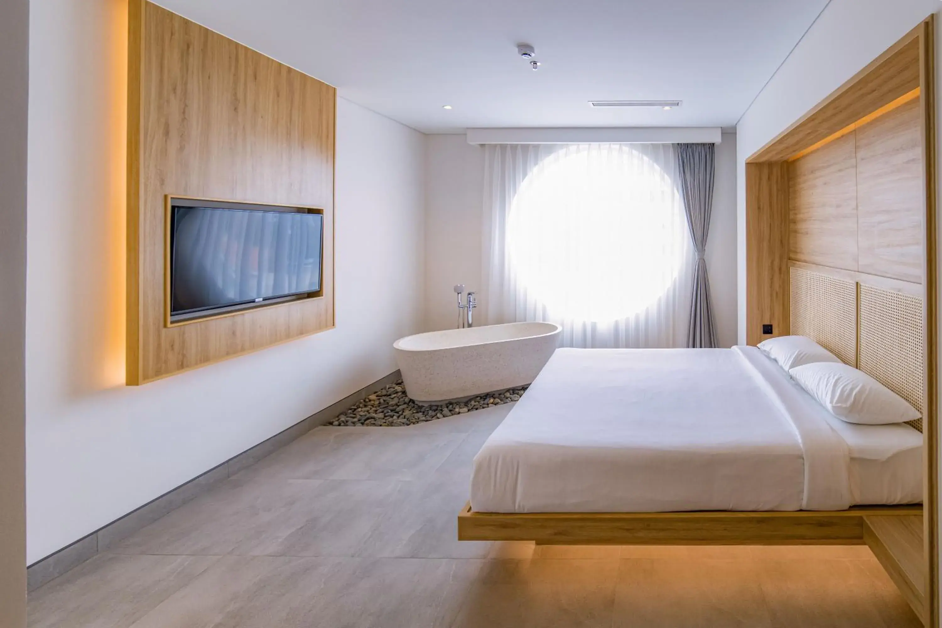 Suite with City View in MEANDER Saigon Suite with City View in MEANDER Saigon