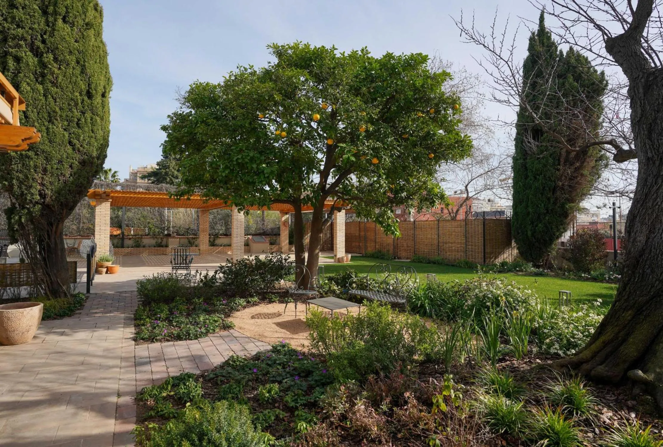 Garden in Hotel Boutique Mirlo Barcelona