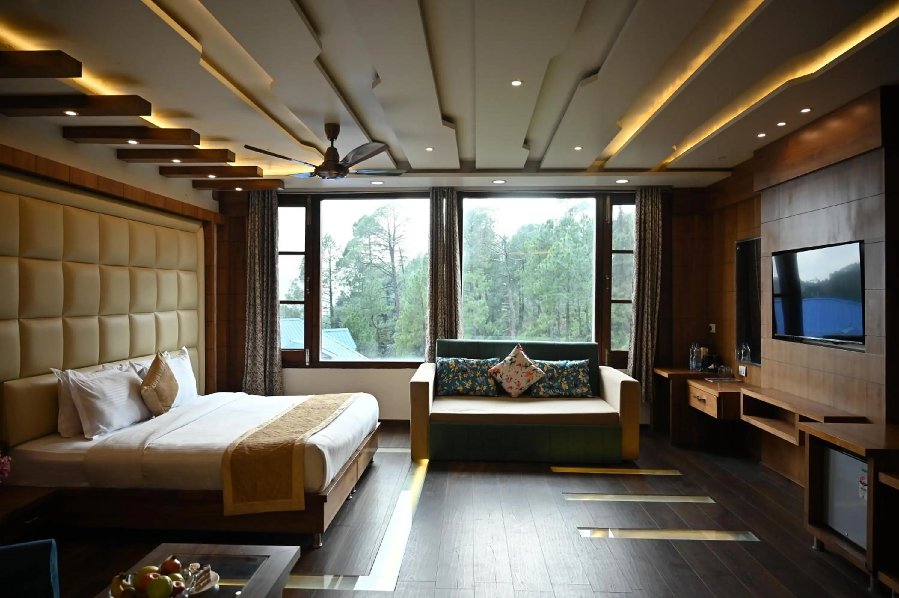 Seating area, Bed in The Hoften Blue Magnets, Dalhousie