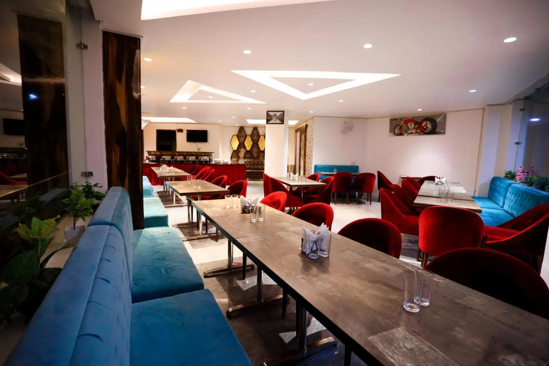 The Hoften Blue Magnets, Dalhousie