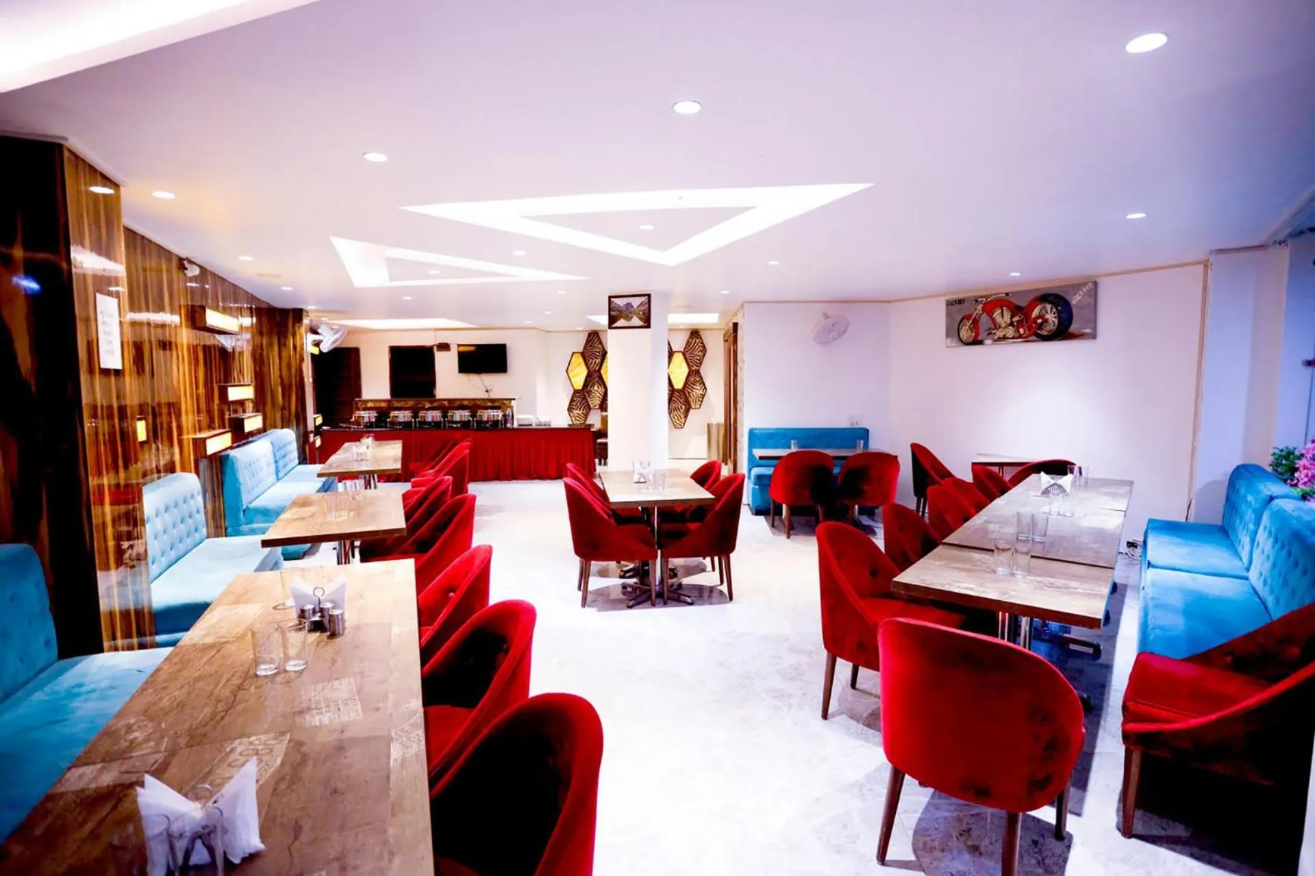 The Hoften Blue Magnets, Dalhousie