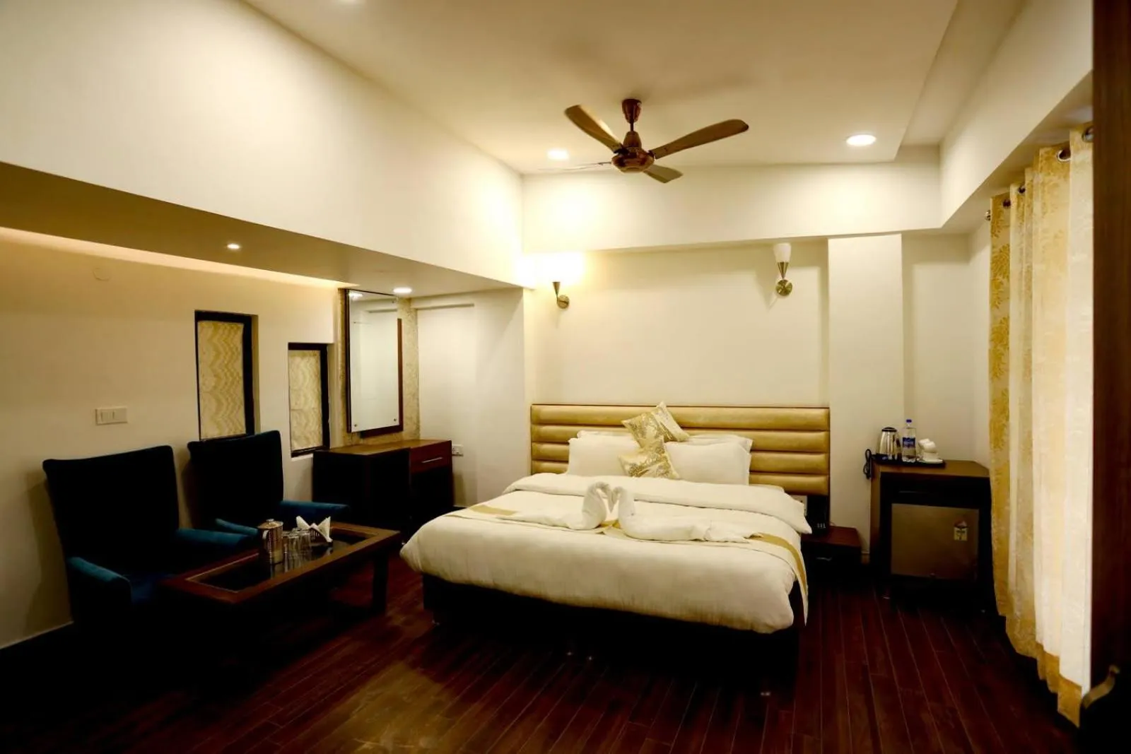 Bed in The Hoften Blue Magnets, Dalhousie