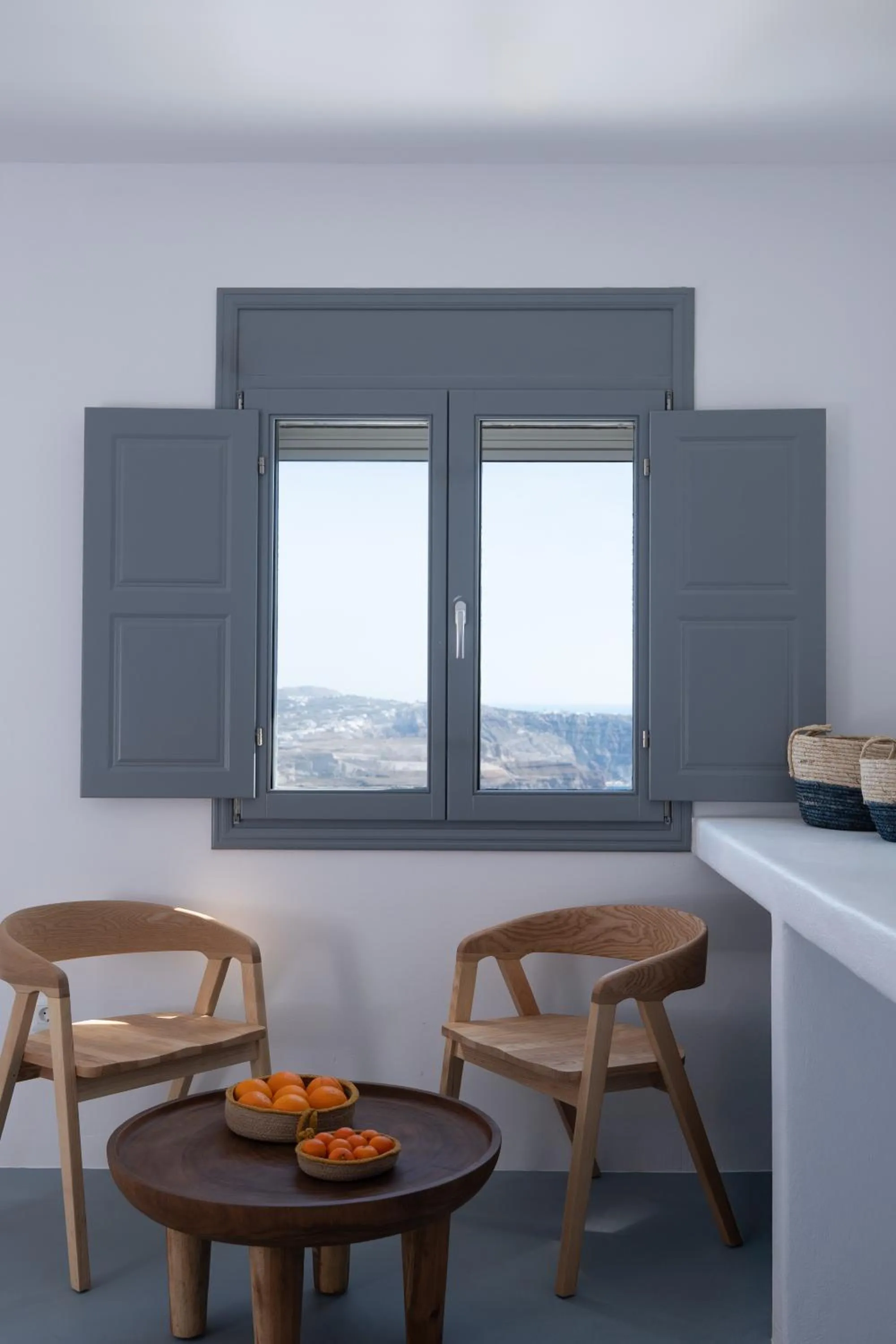 Seating area in Cilon Suites Santorini