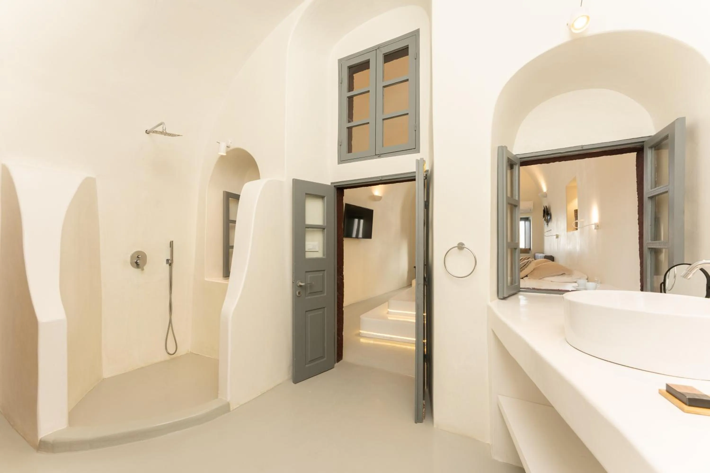 Bathroom in Cilon Suites Santorini