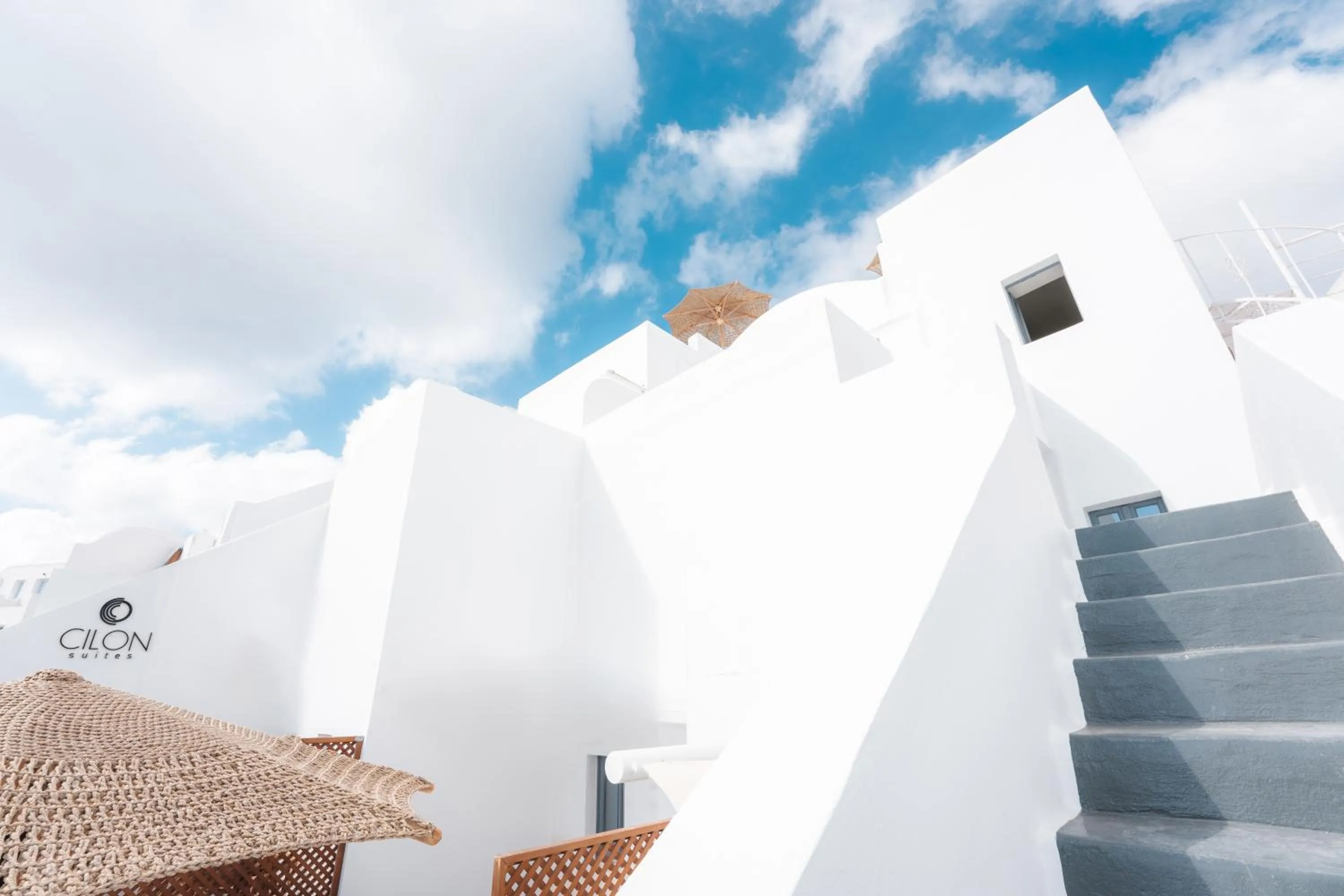 Property building in Cilon Suites Santorini