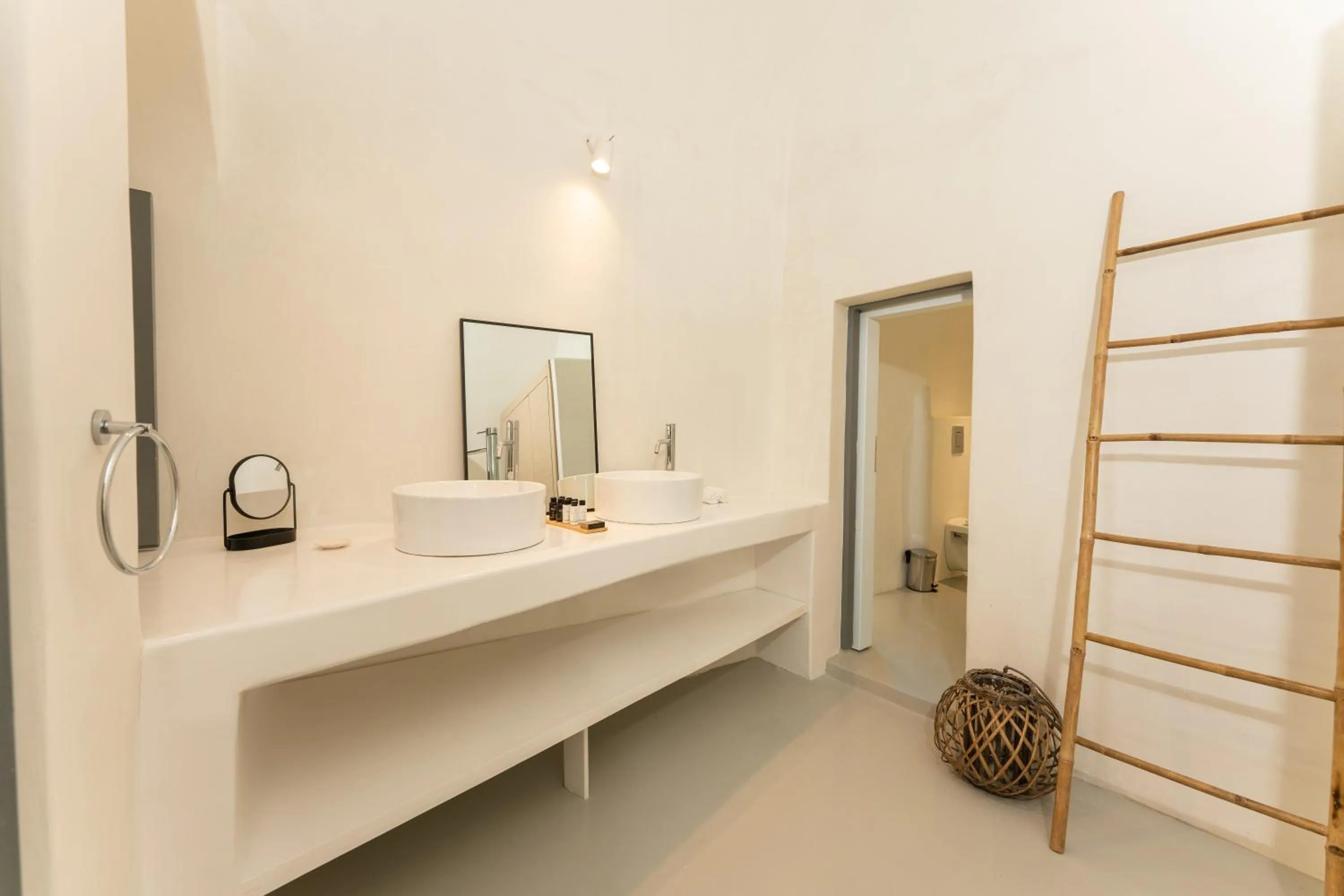 Bathroom in Cilon Suites Santorini