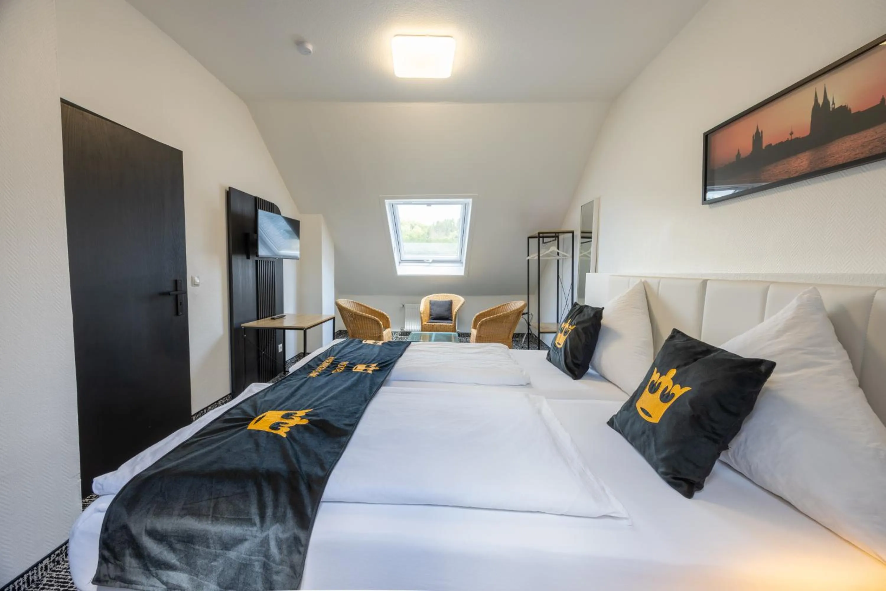 Bedroom, Bed in Panorama Hotel Rheinkrone