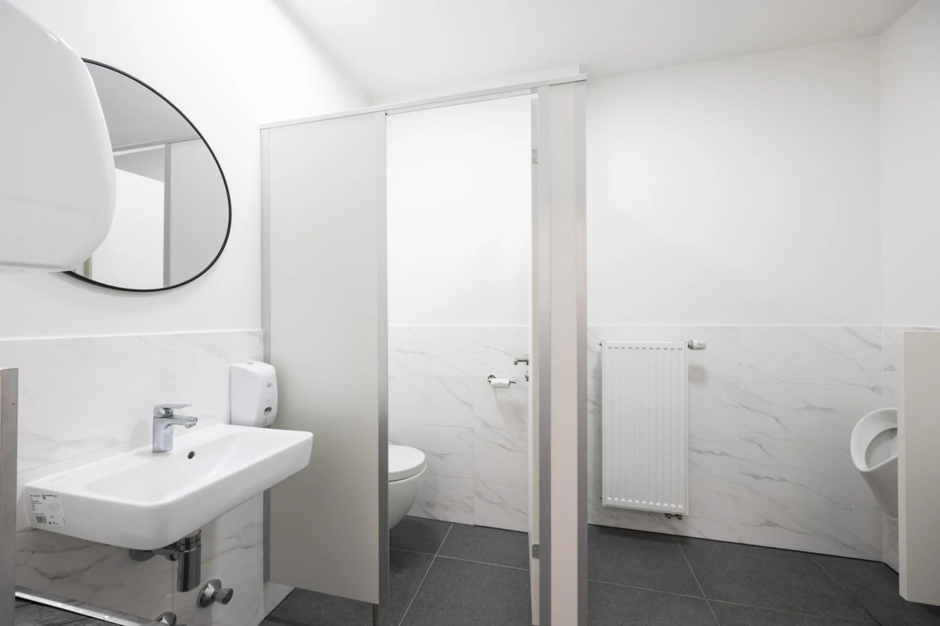 Toilet in Panorama Hotel Rheinkrone