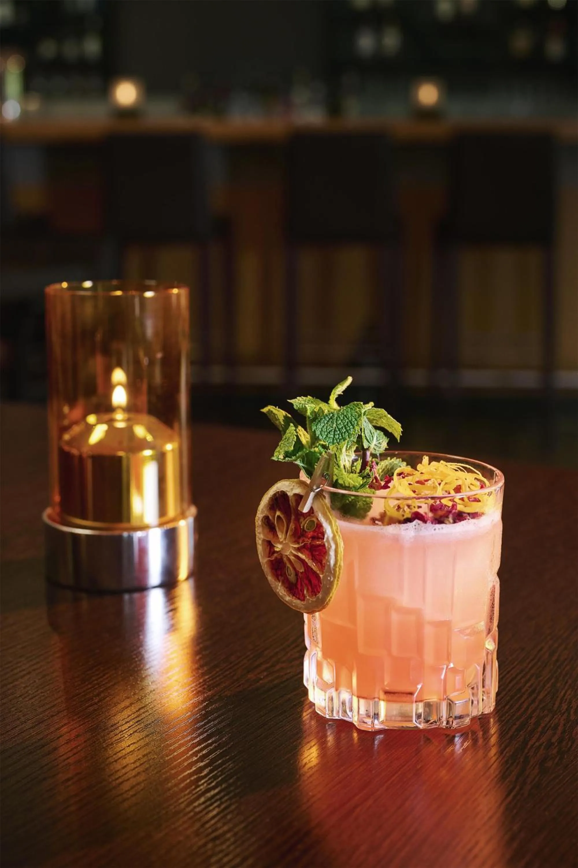 Lounge or bar in NH Oberhausen