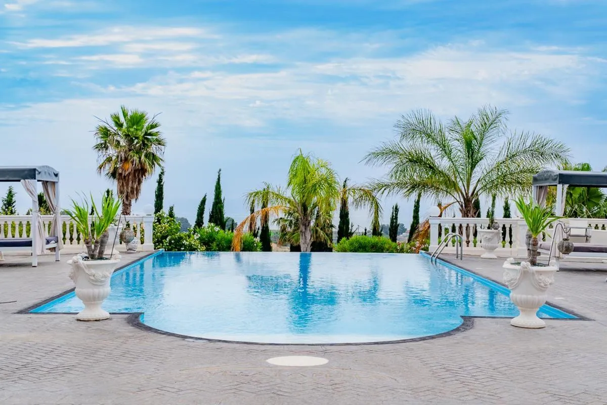Pool view in Villa La Perla