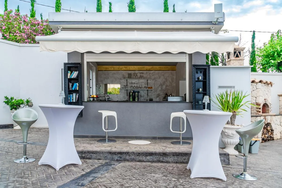 Lounge or bar in Villa La Perla