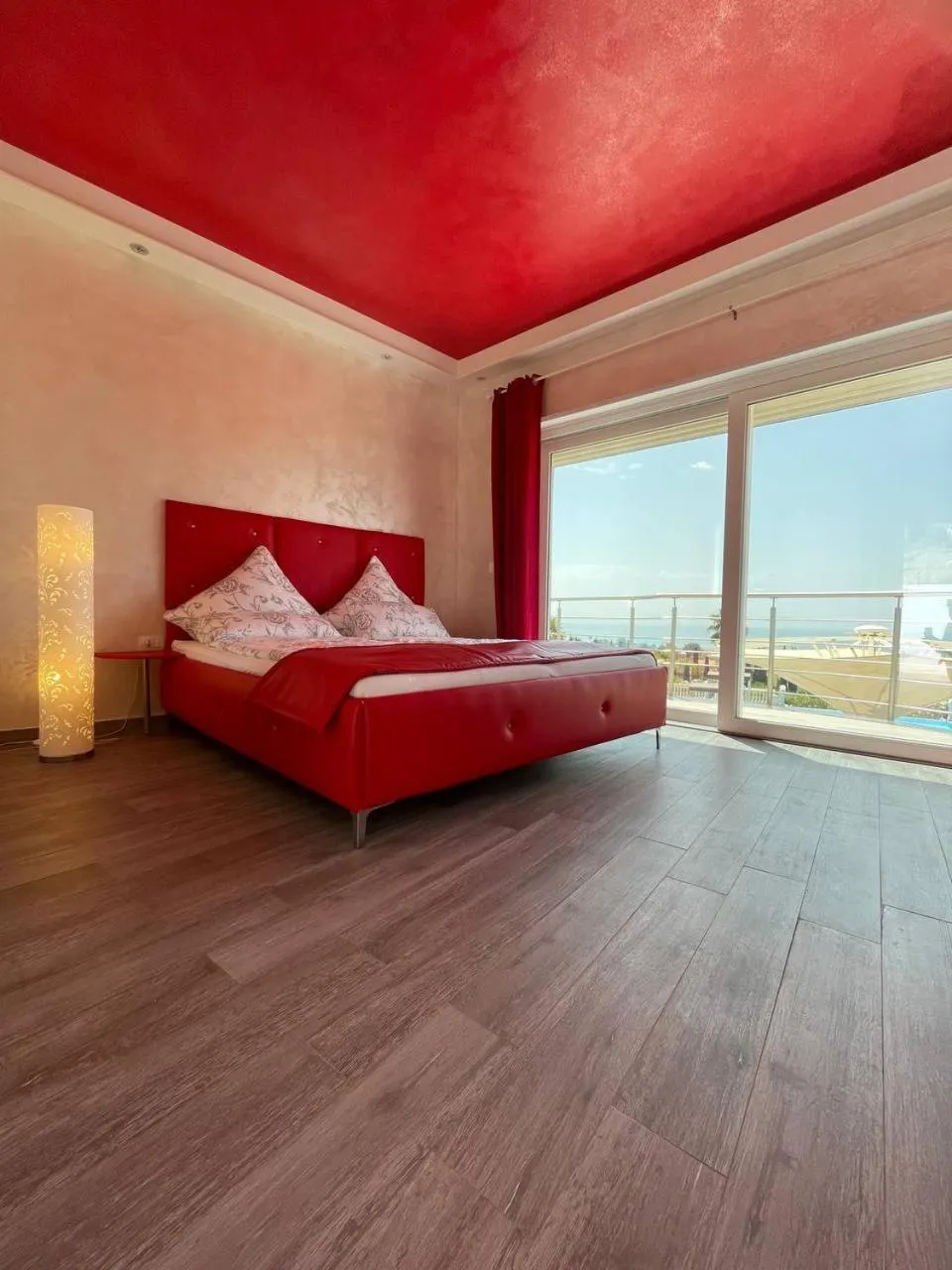 Bed in Villa La Perla