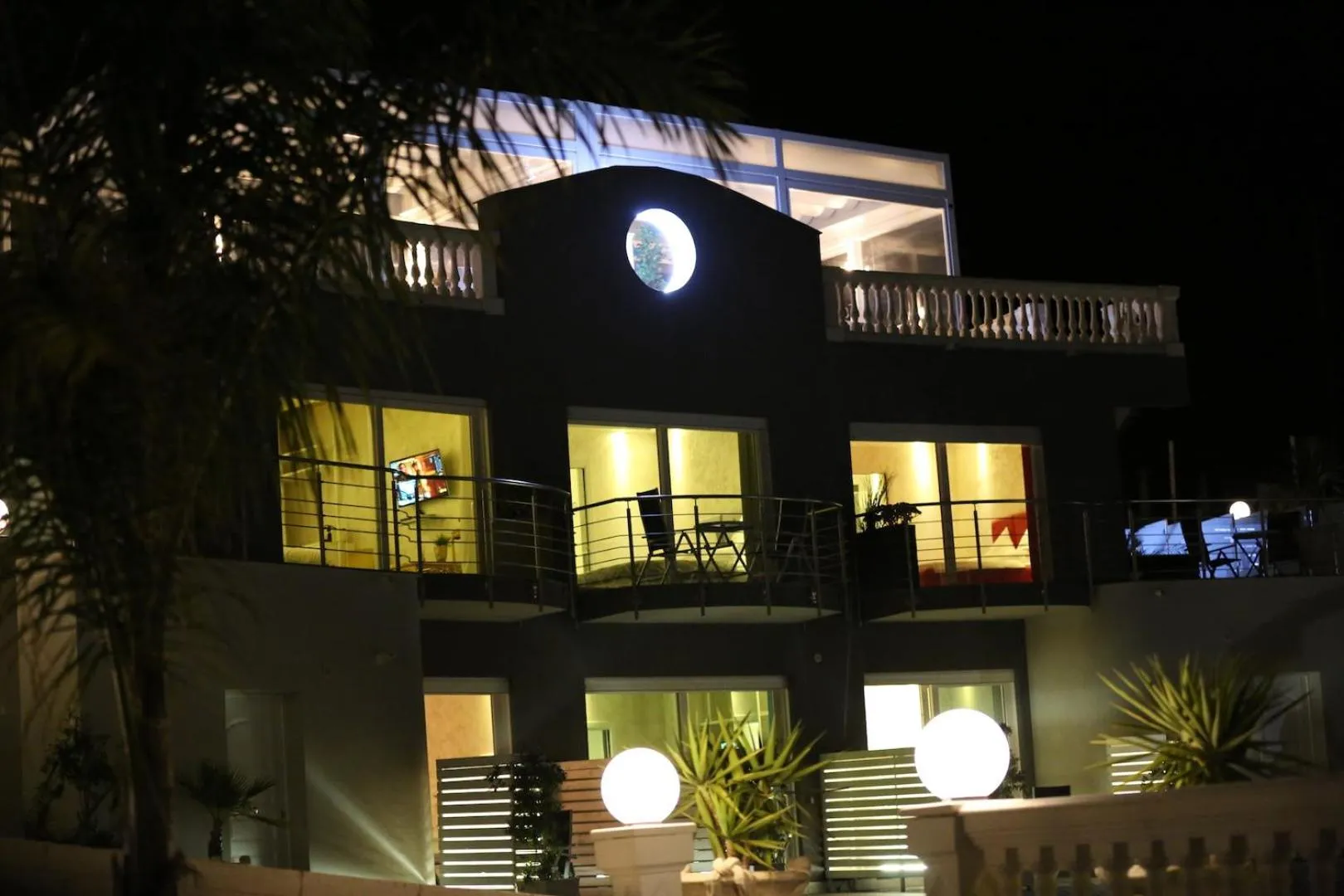 Property building in Villa La Perla