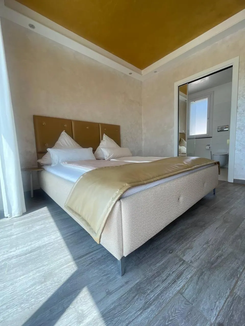 Bed in Villa La Perla