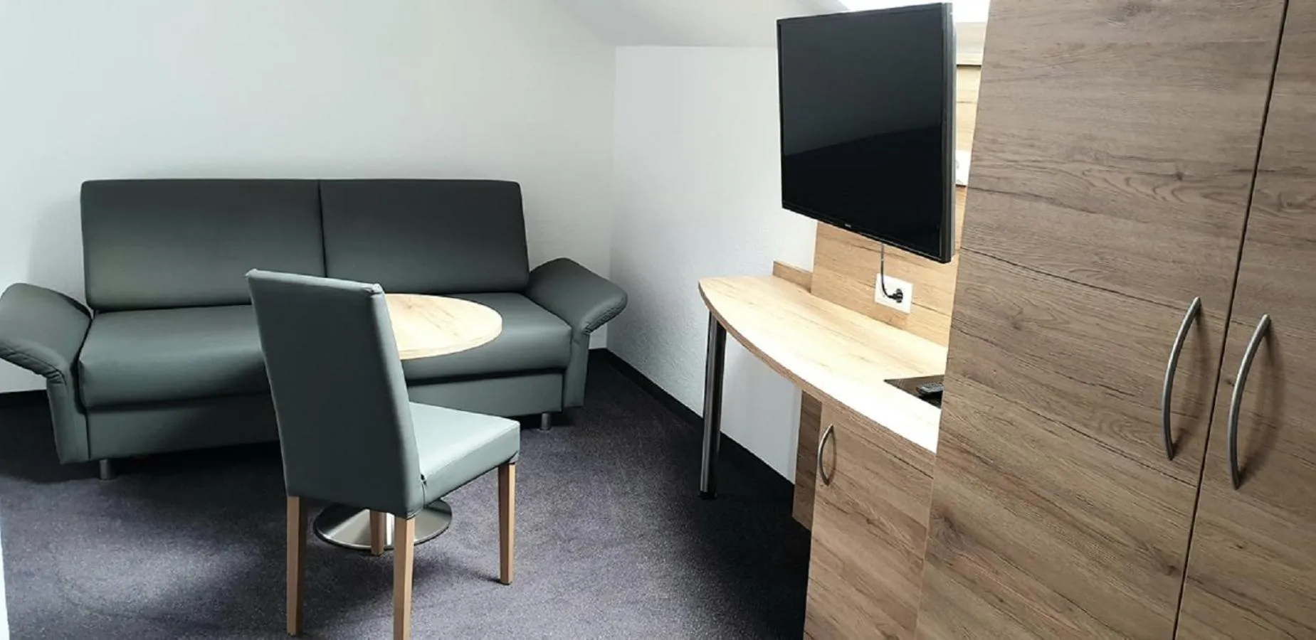 Photo of the whole room in LILTON Hotel Stuttgart-Zuffenhausen