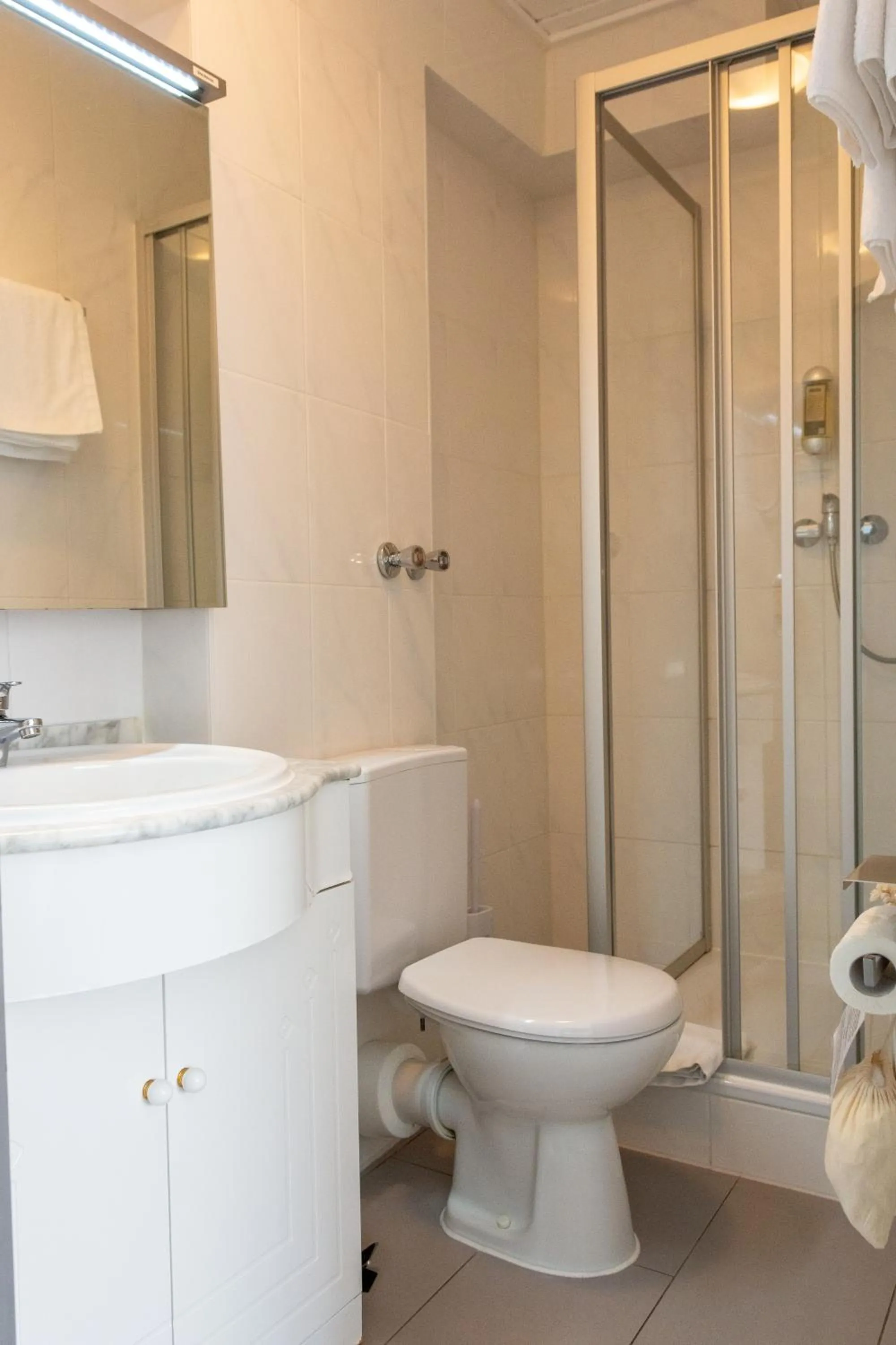 Bathroom in Hotel-Cocco-Bello in der Villa Foret