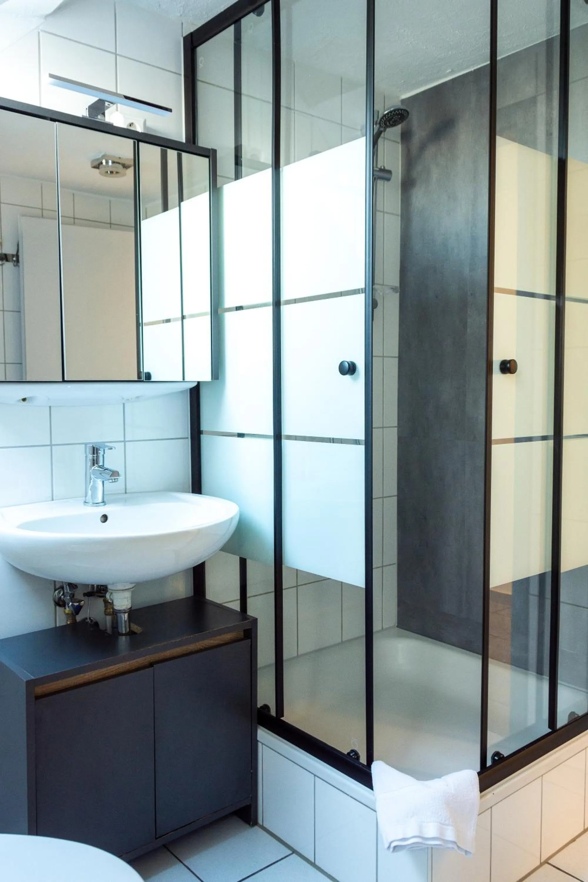 Shower in Cocco-Bello Smart Check-in Hotel