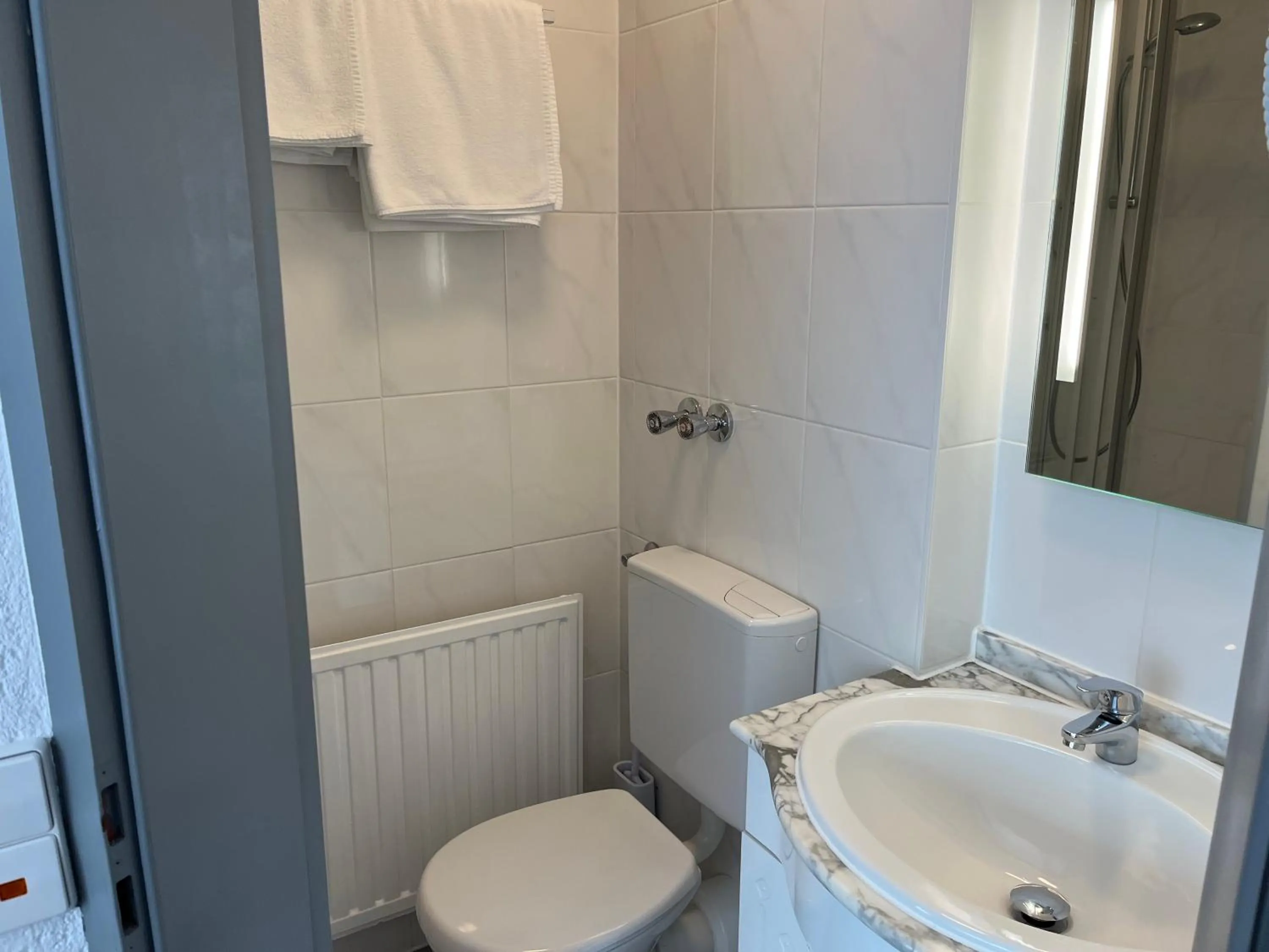 Bathroom in Cocco-Bello Smart Check-in Hotel