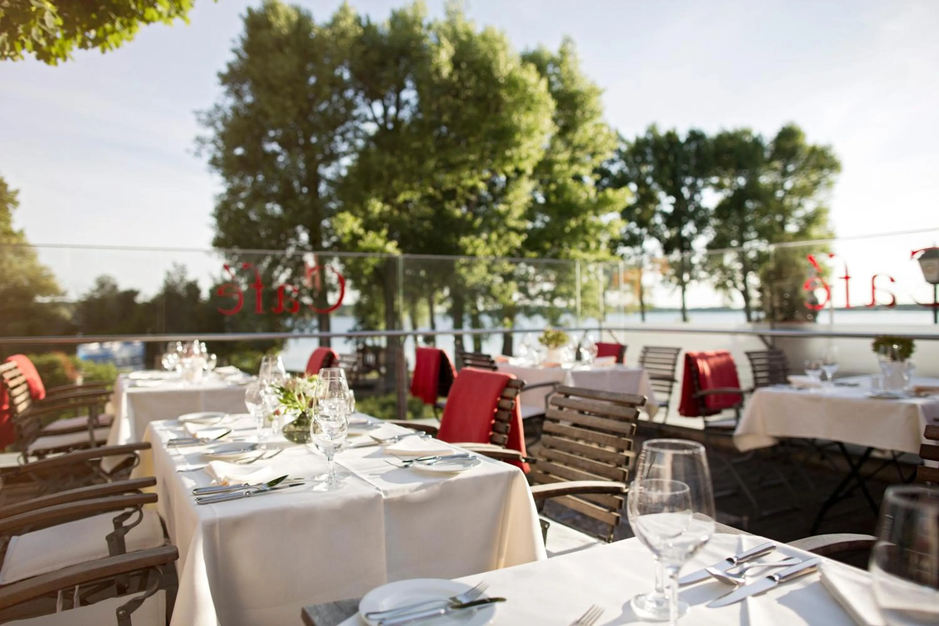 Restaurant/places to eat in Hotel Kleines Meer