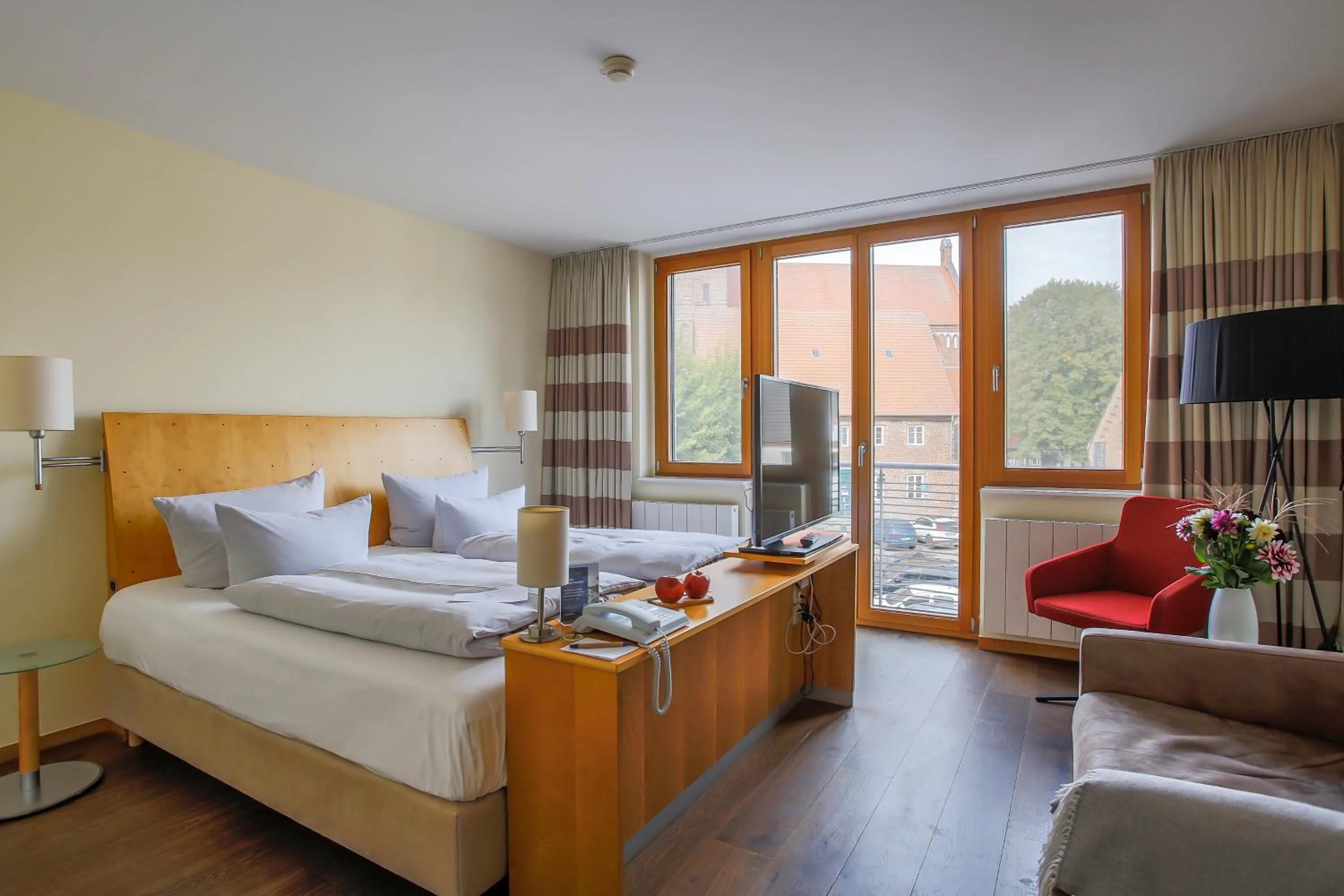 Photo of the whole room, Bed in Hotel Kleines Meer