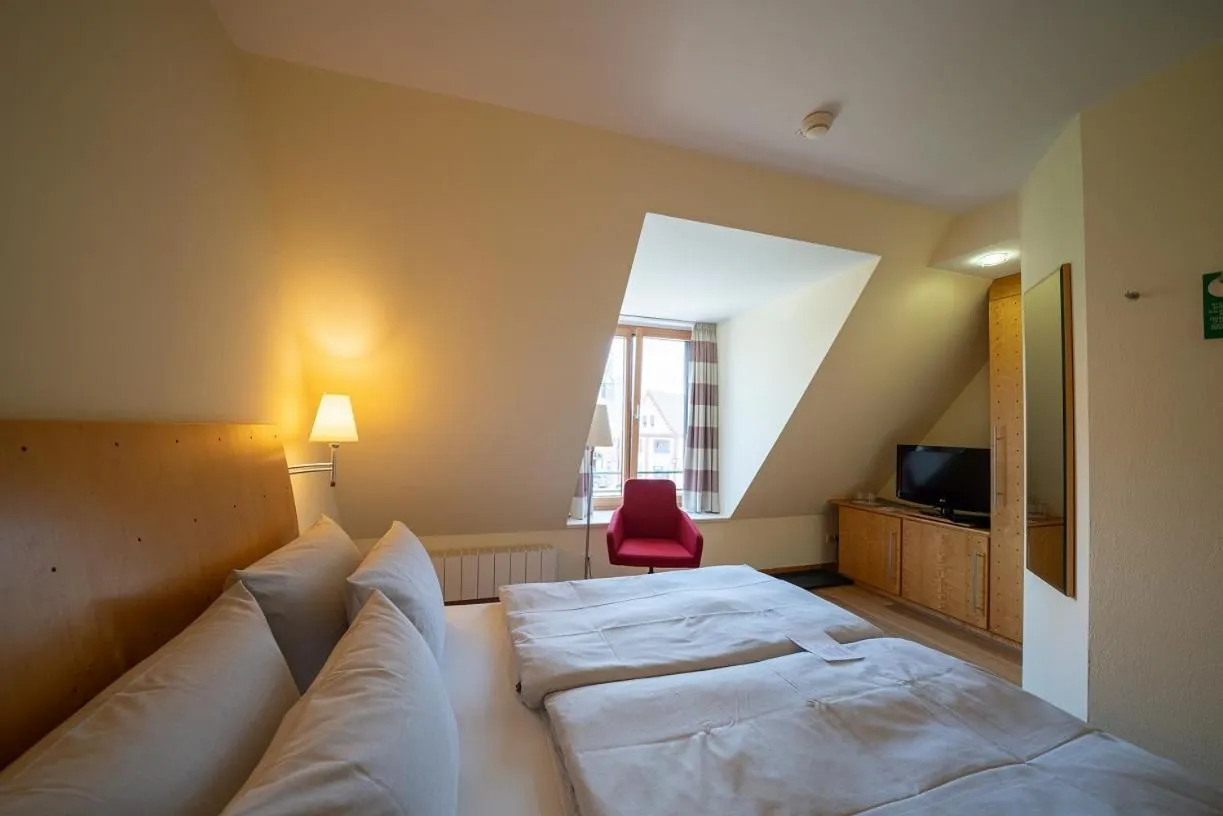 Photo of the whole room, Bed in Hotel Kleines Meer