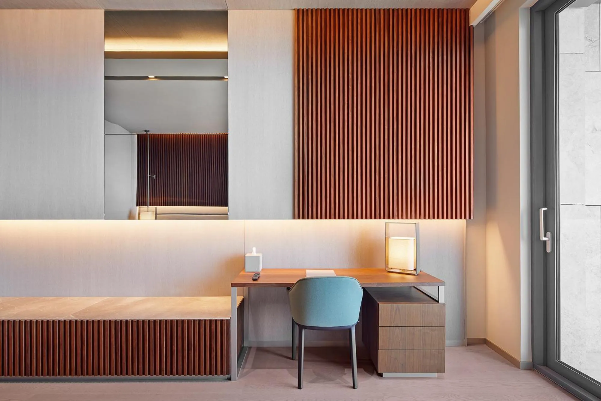 Communal lounge/ TV room, Bed in Ricosta Hotel