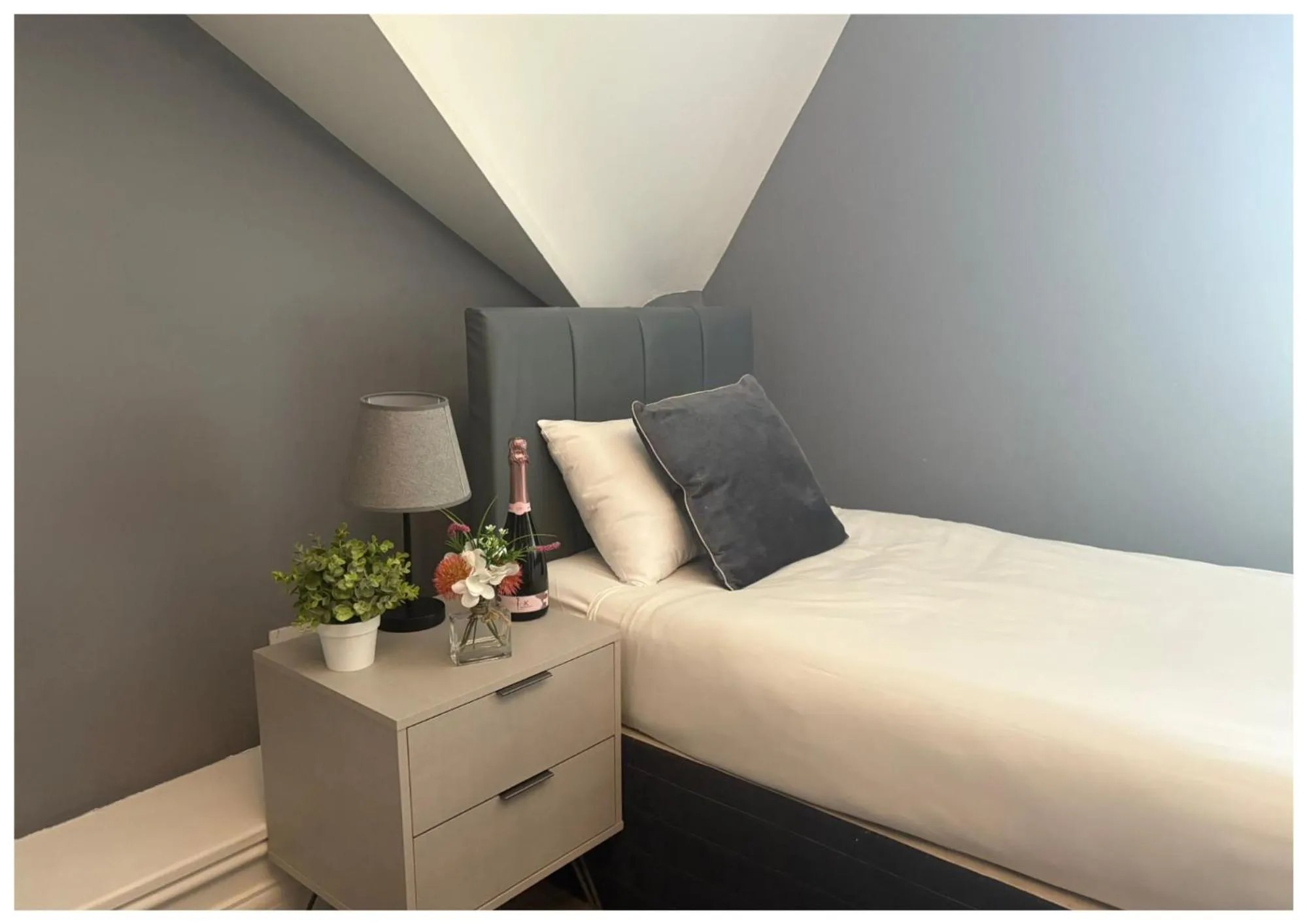 Bed in Hotel Anfield