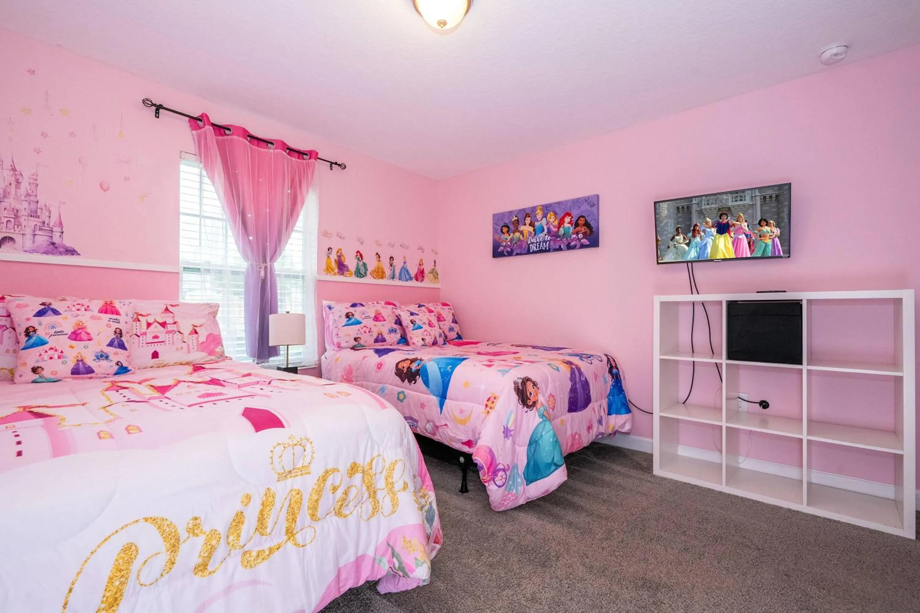 Bed in Gorgeous Four Bd w/ Pool close to Disney 5035