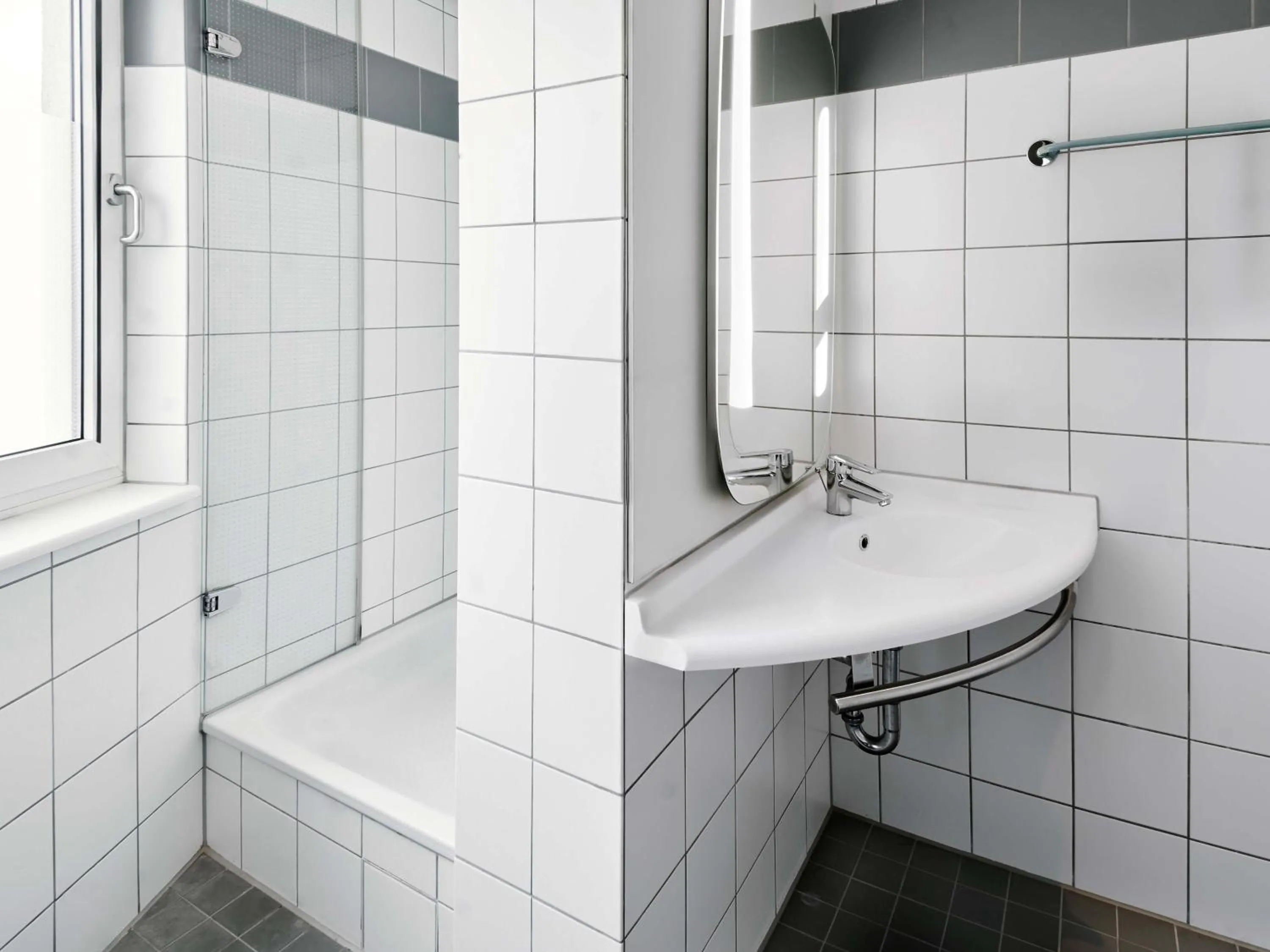 Bathroom in B&B Hotel Frankfurt-Messe