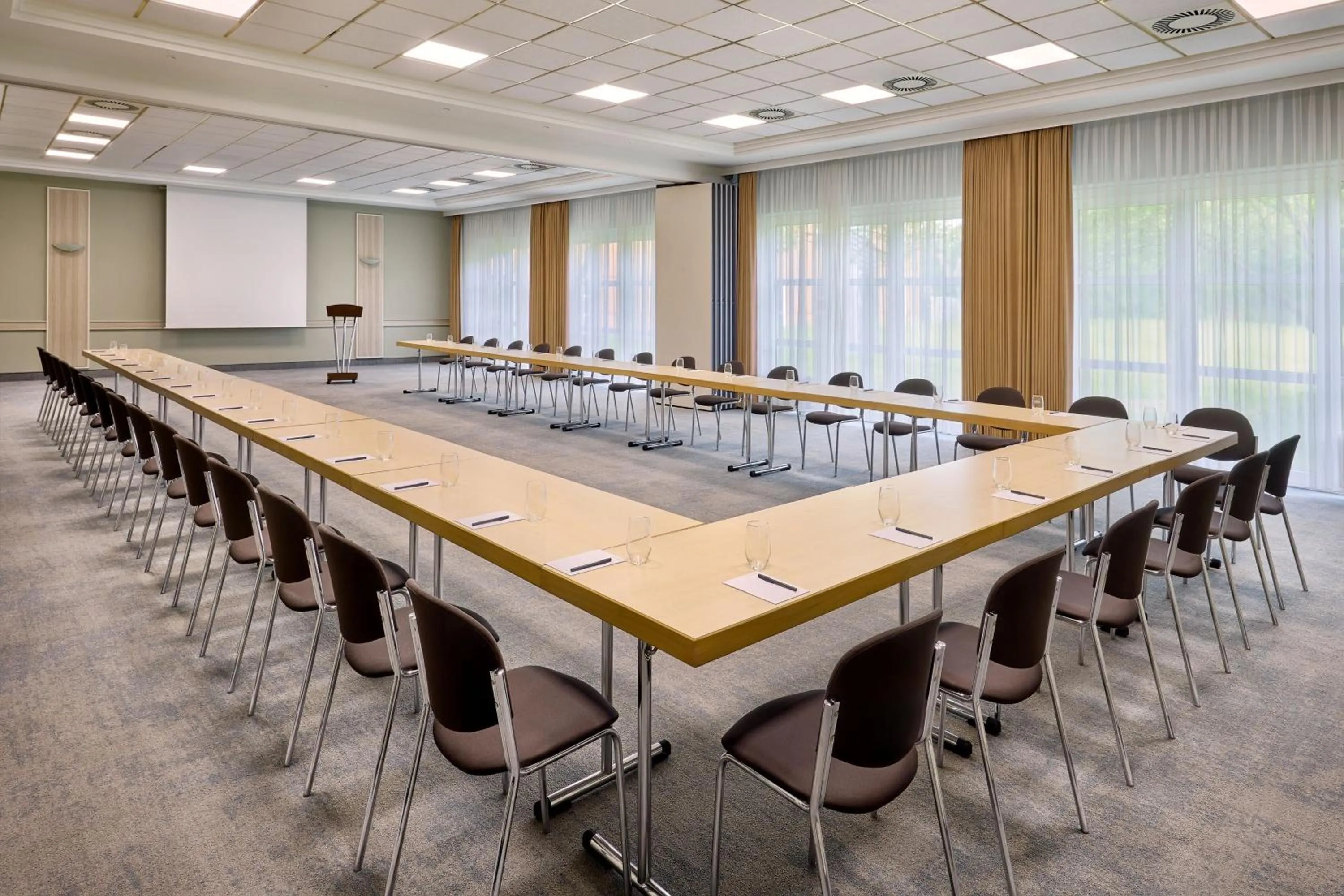 Meeting/conference room in Courtyard by Marriott Magdeburg
