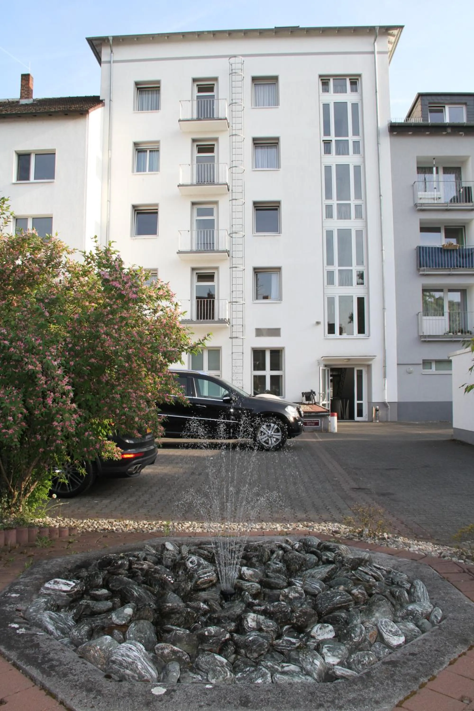 Property building in Hotel Niederrad