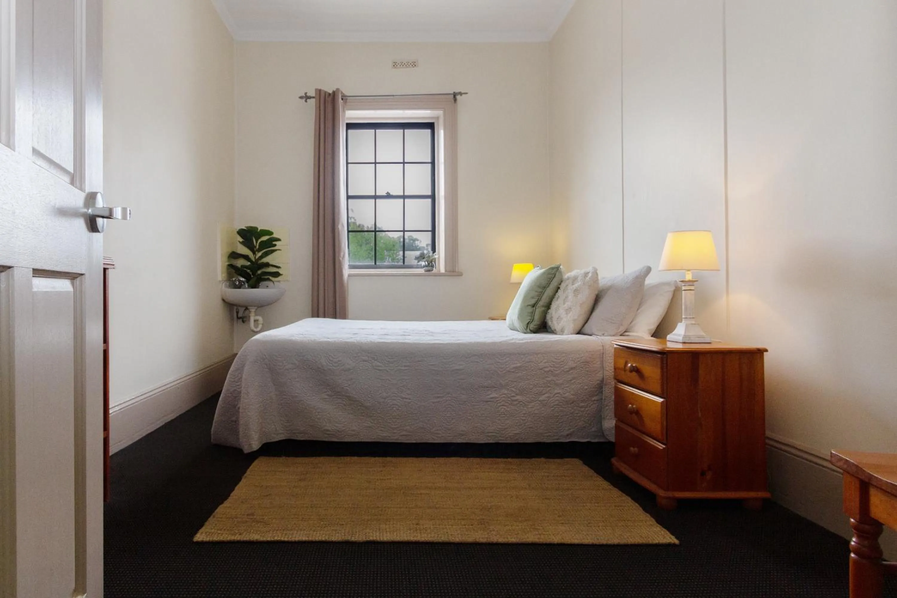 Bed in The Globe Hotel, Rylstone