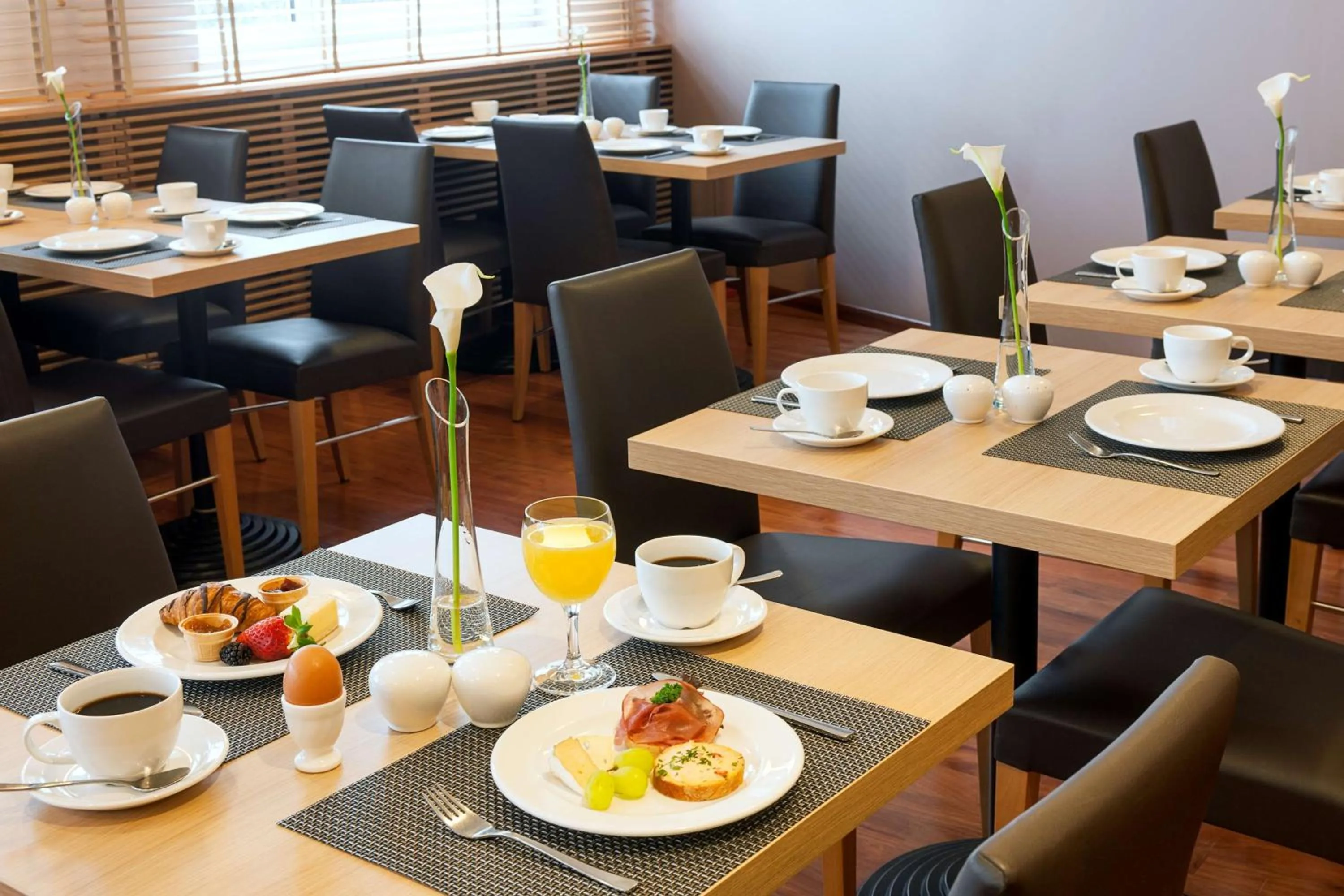 Restaurant/places to eat in NH München Messe