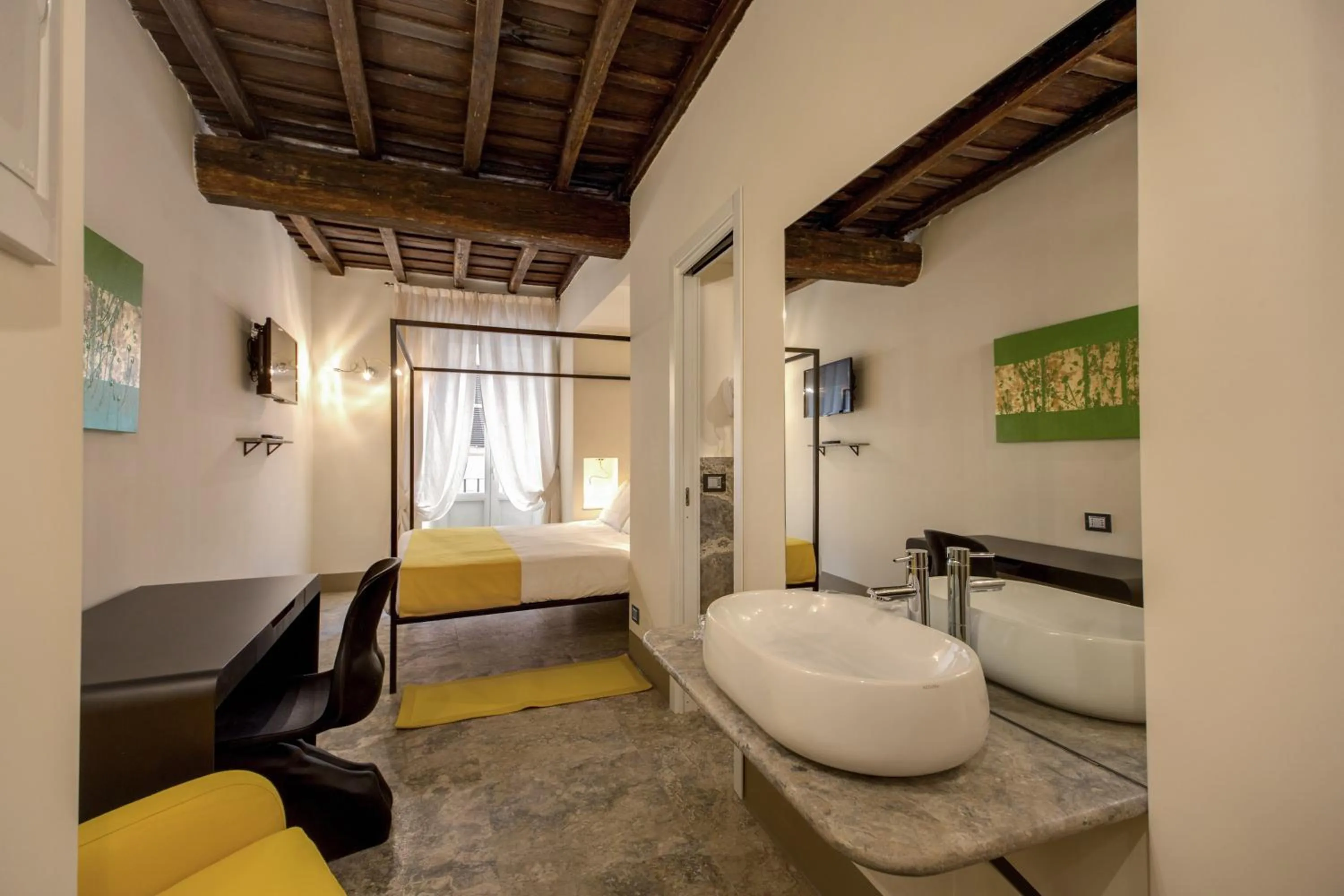 Photo of the whole room, Bed in Residenze Argileto