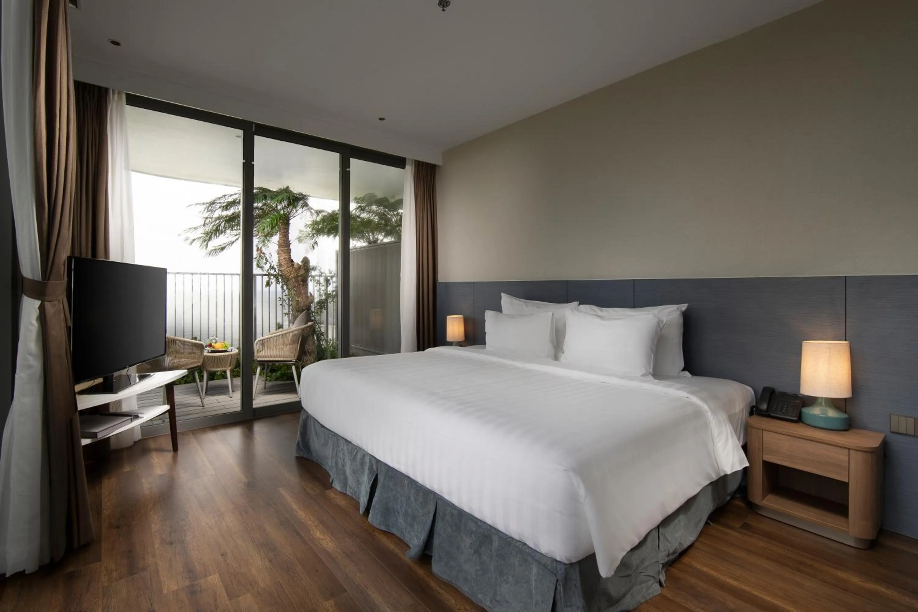 Bed in Flamingo Cát Bà Resort Managed by Flamingo Hotels & Resorts