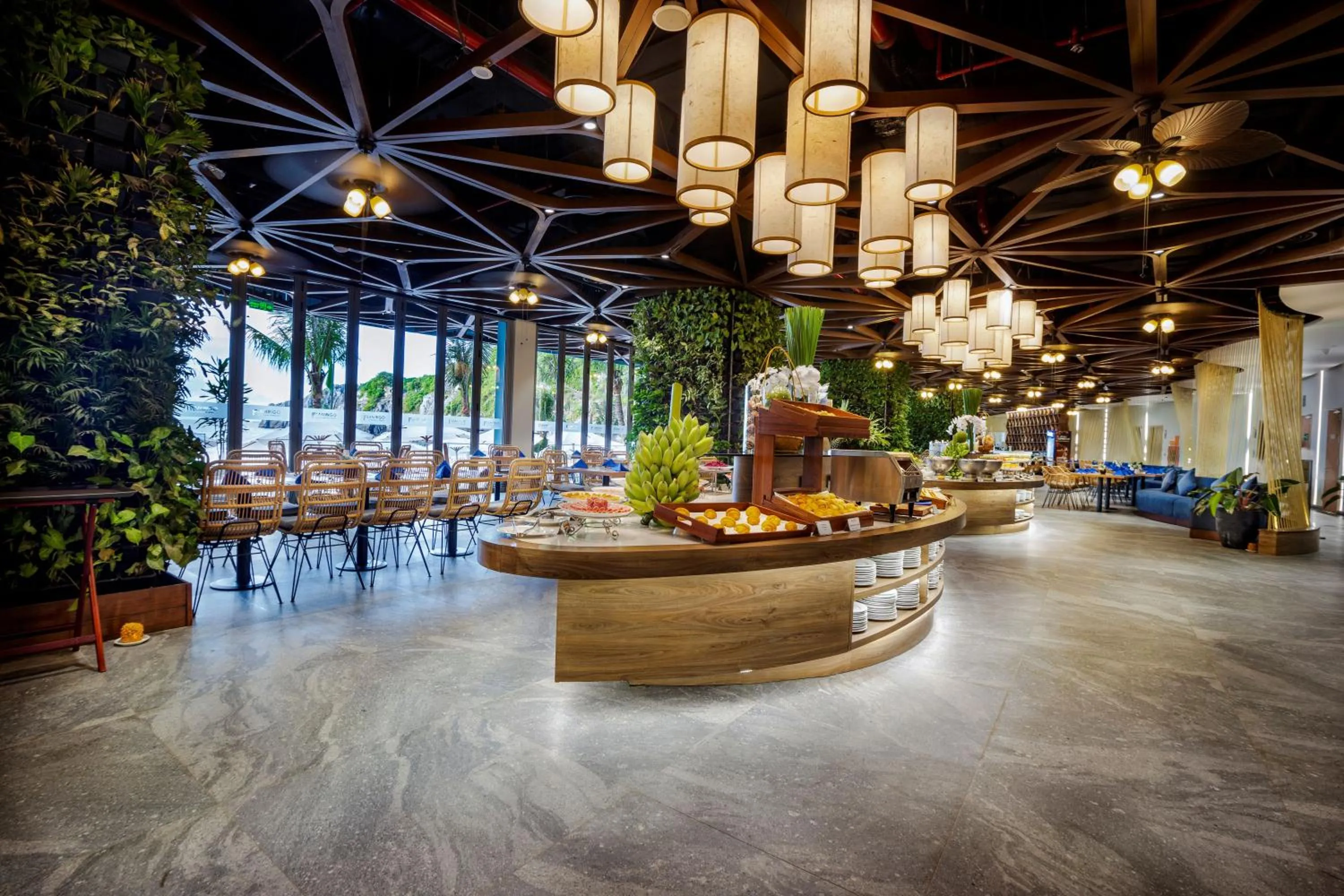 Restaurant/places to eat in Flamingo Cát Bà Resort Managed by Flamingo Hotels & Resorts