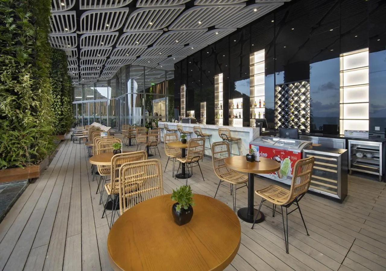 Lounge or bar in Flamingo Cát Bà Resort Managed by Flamingo Hotels & Resorts