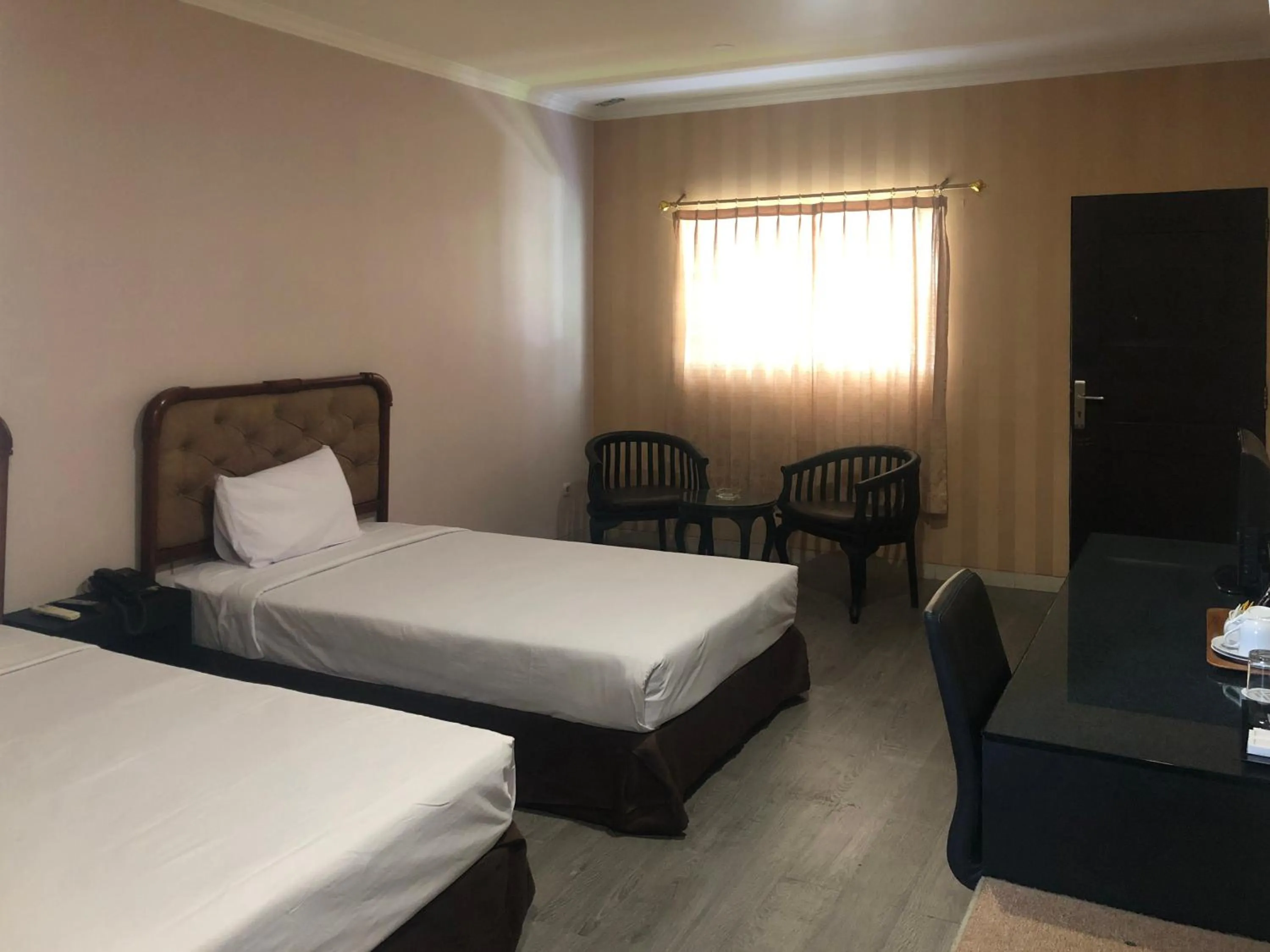 Bedroom, Bed in Hotel Sinar 3