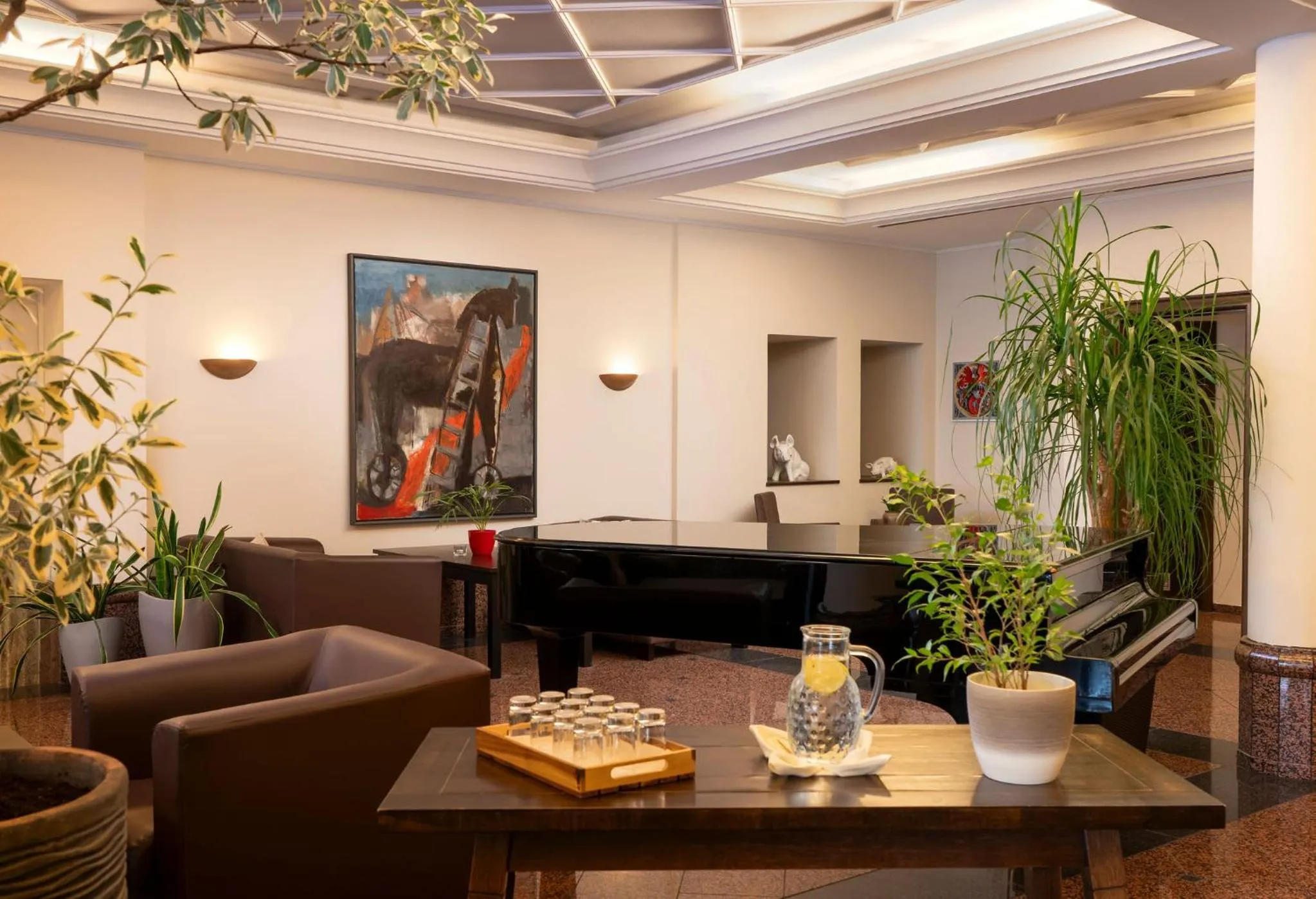 Lobby or reception in Hotel Klösterle Nördlingen - in Kürze elaya hotel kloesterle noerdlingen