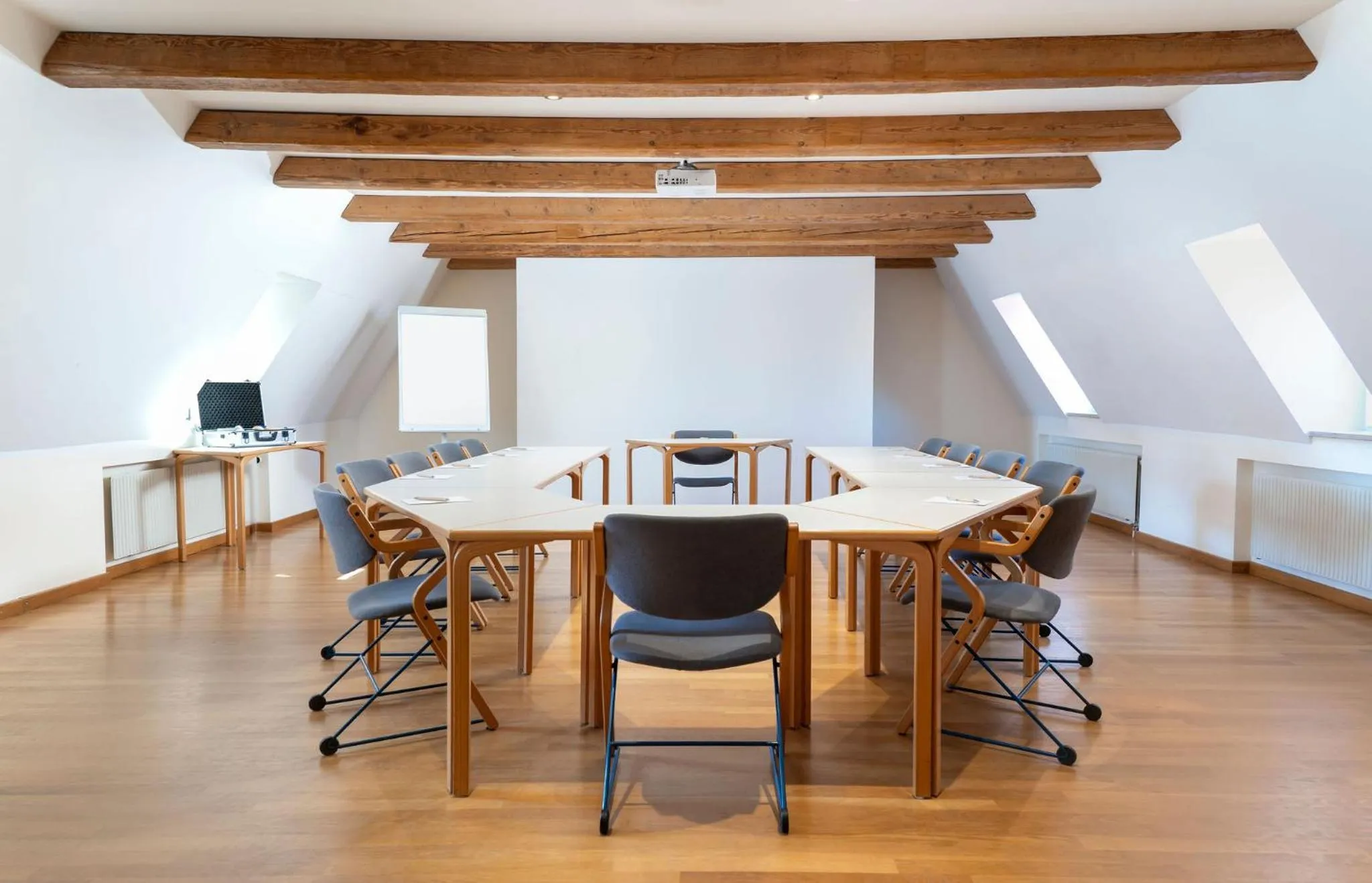 Meeting/conference room in Hotel Klösterle Nördlingen - in Kürze elaya hotel kloesterle noerdlingen